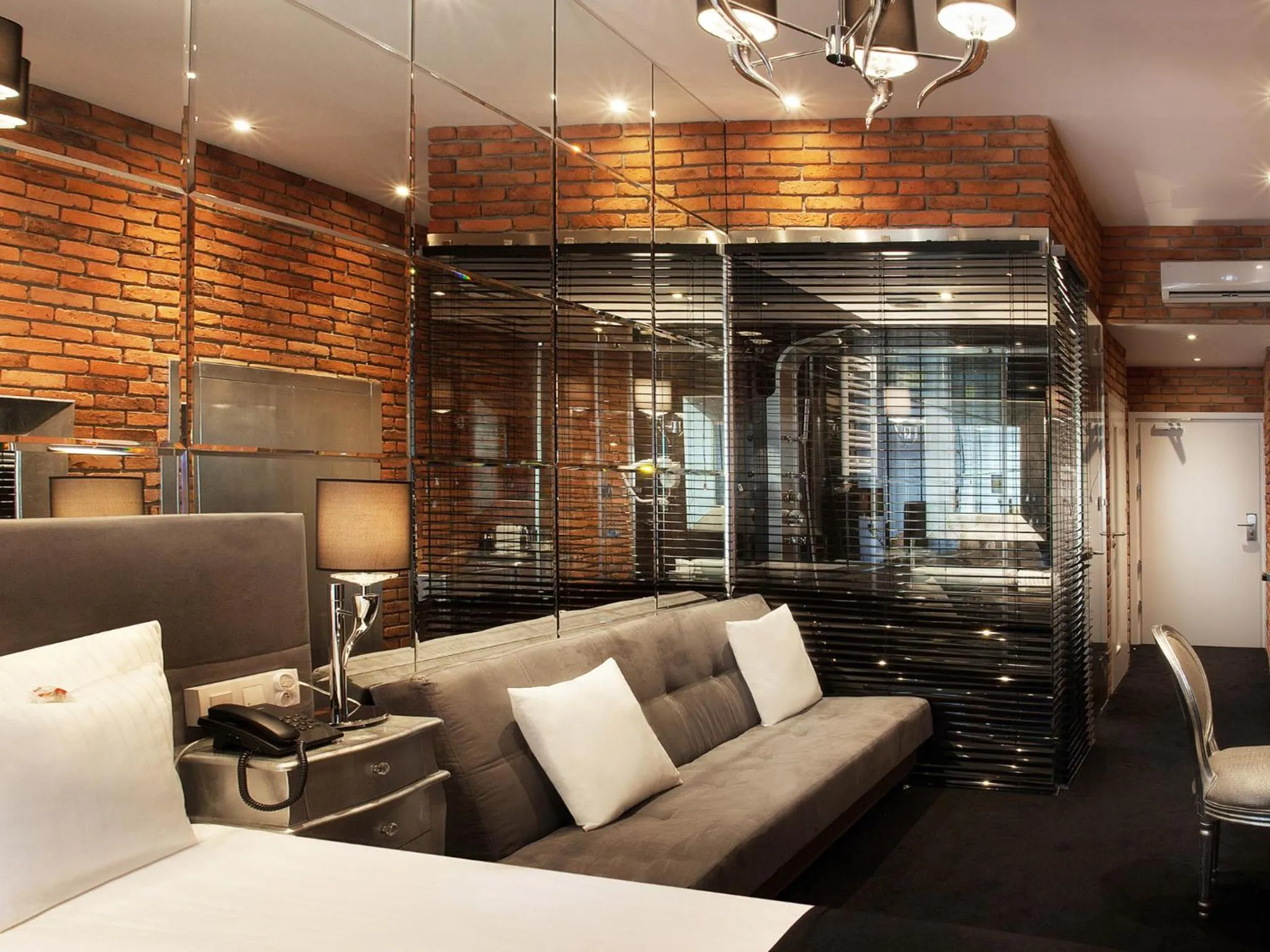 Photo of the whole room in Hotel Betmanowska Main Square Residence Adults Only