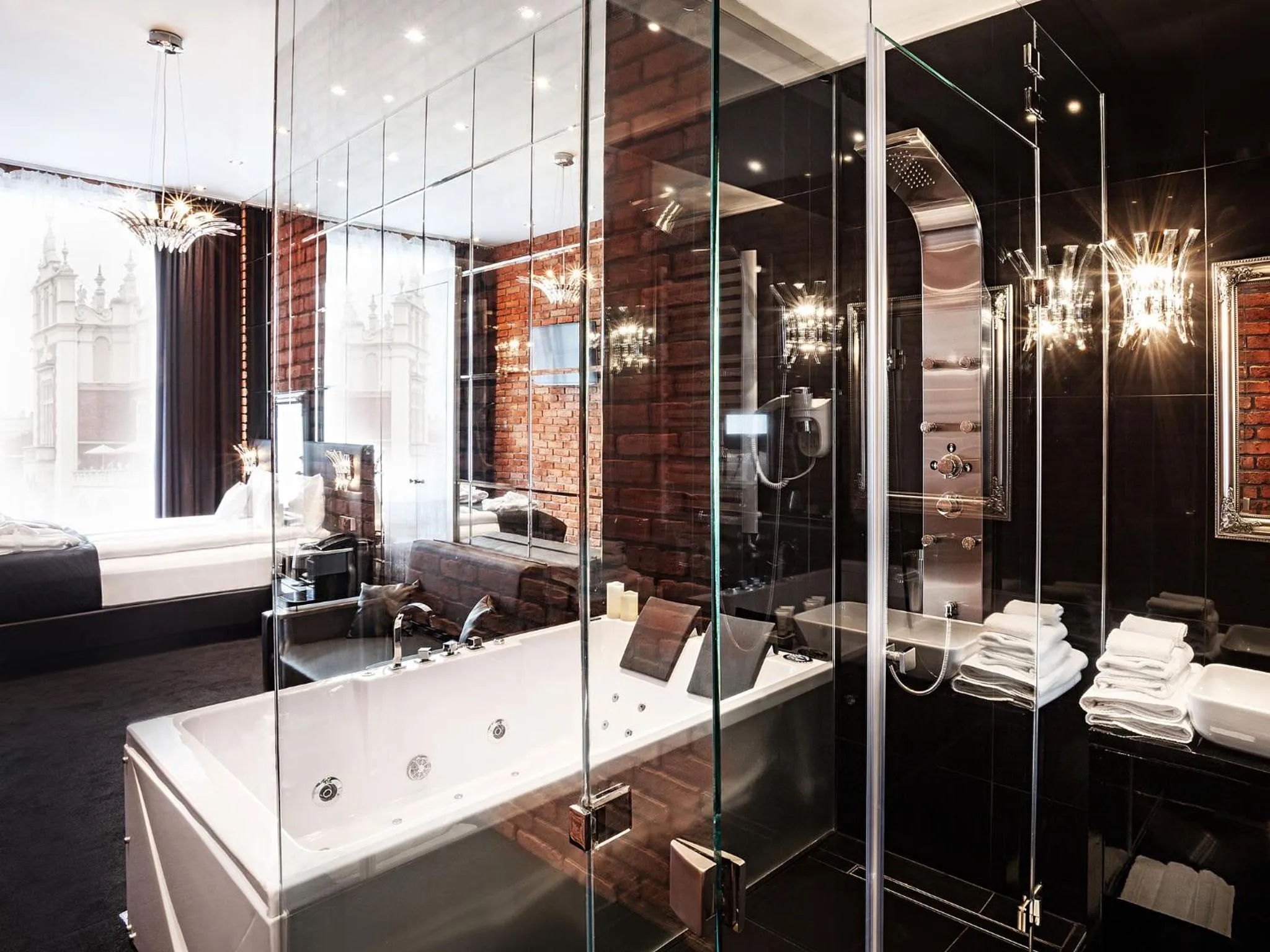 Bathroom, Bed in Hotel Betmanowska Main Square Residence Adults Only