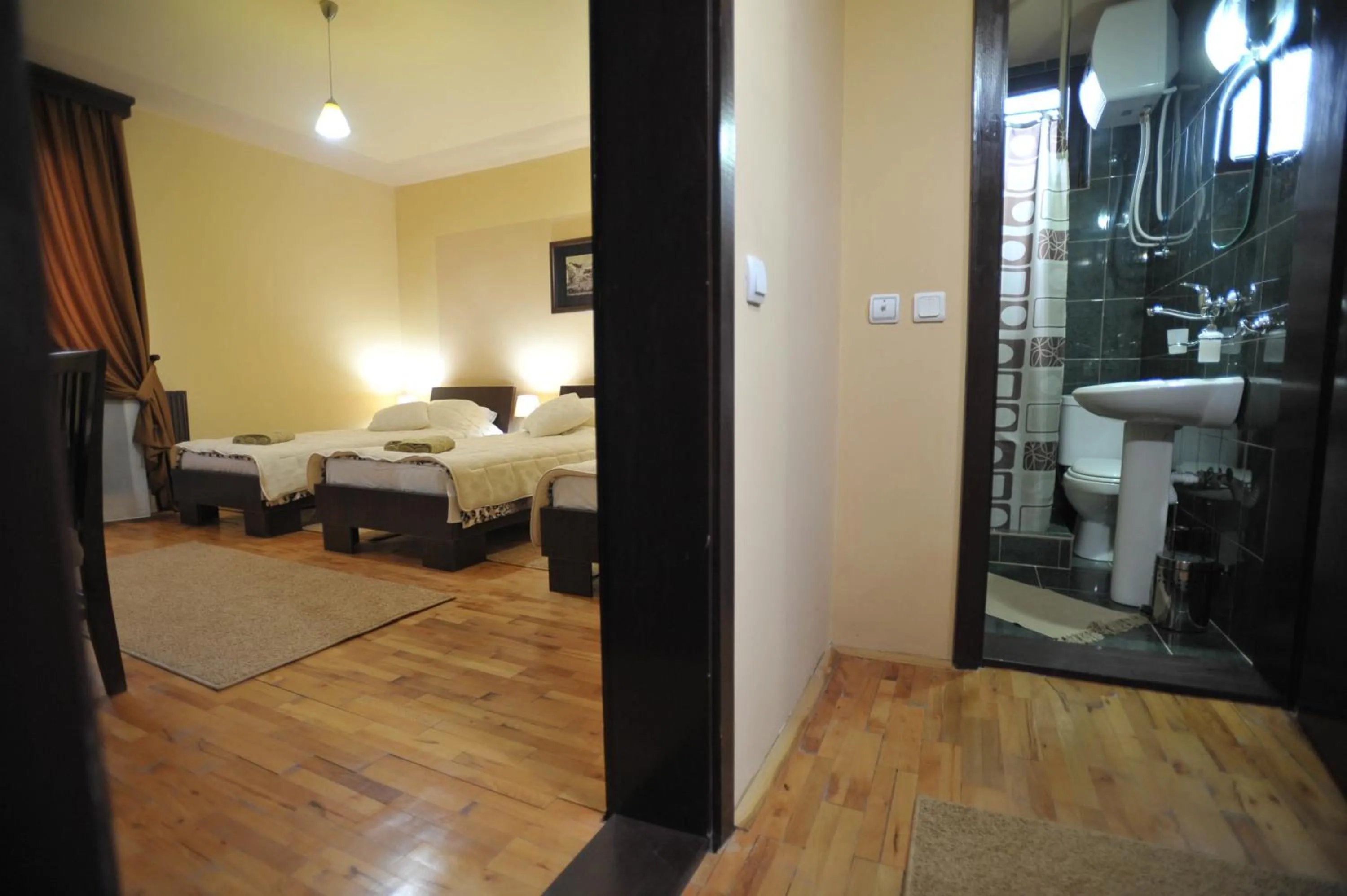 Photo of the whole room, Bed in Garni Hotel City