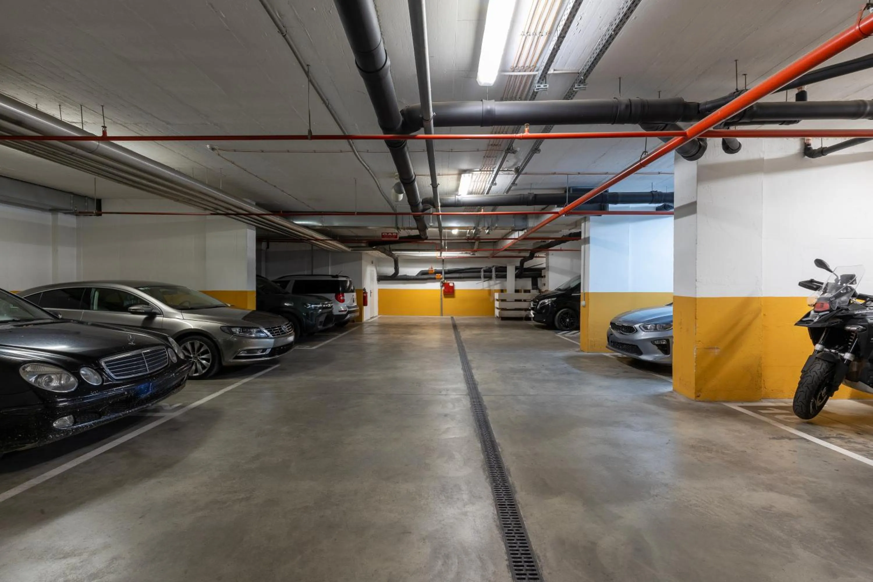 Parking in Nobel Palace Hotel