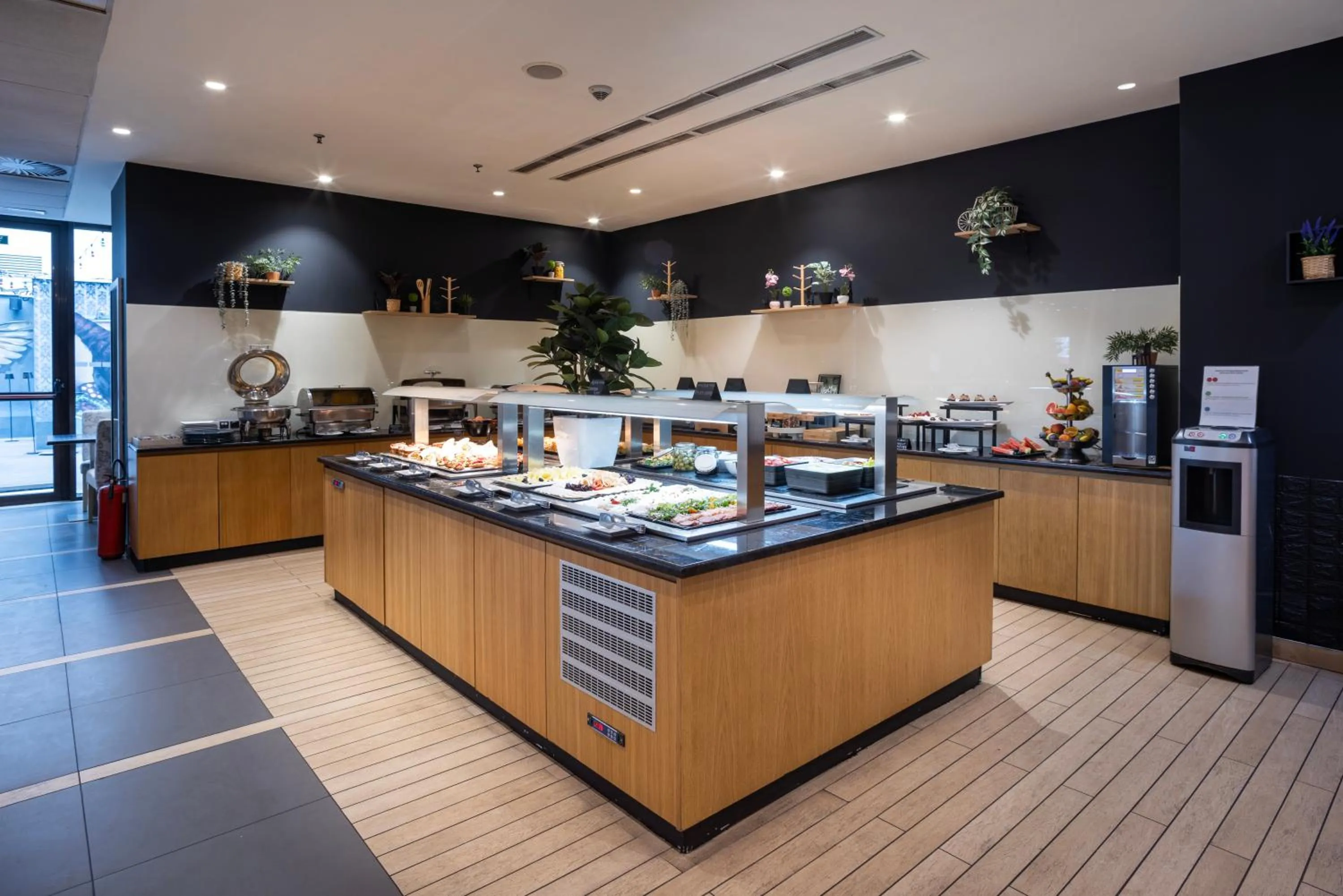 Food and drinks in Nobel Palace Hotel