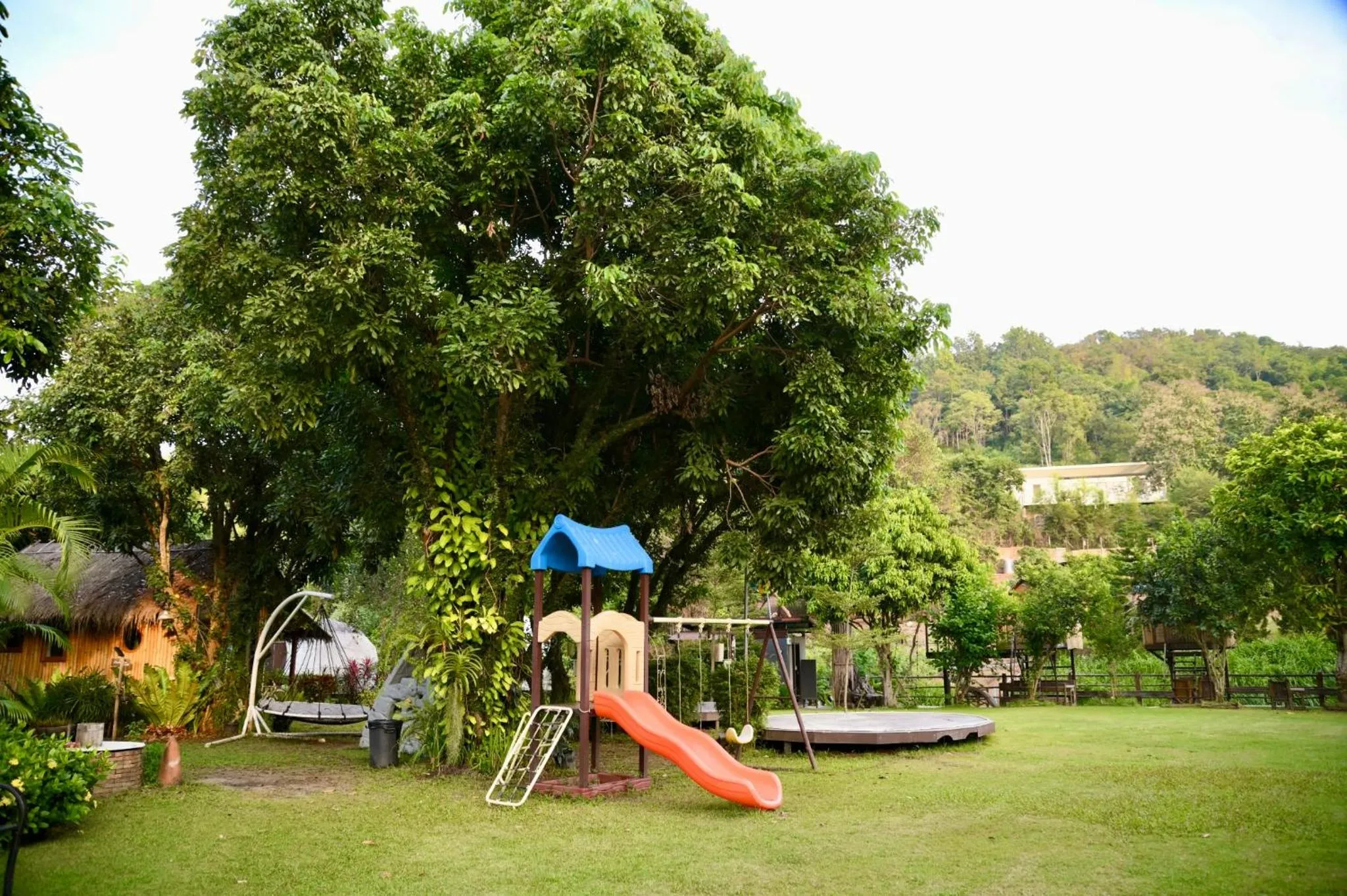 Children play ground in lion resort & cafe