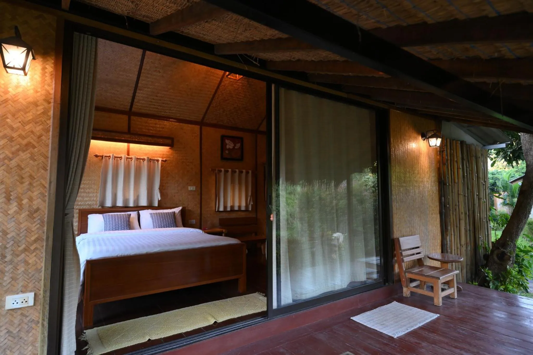 Bed in lion resort & cafe