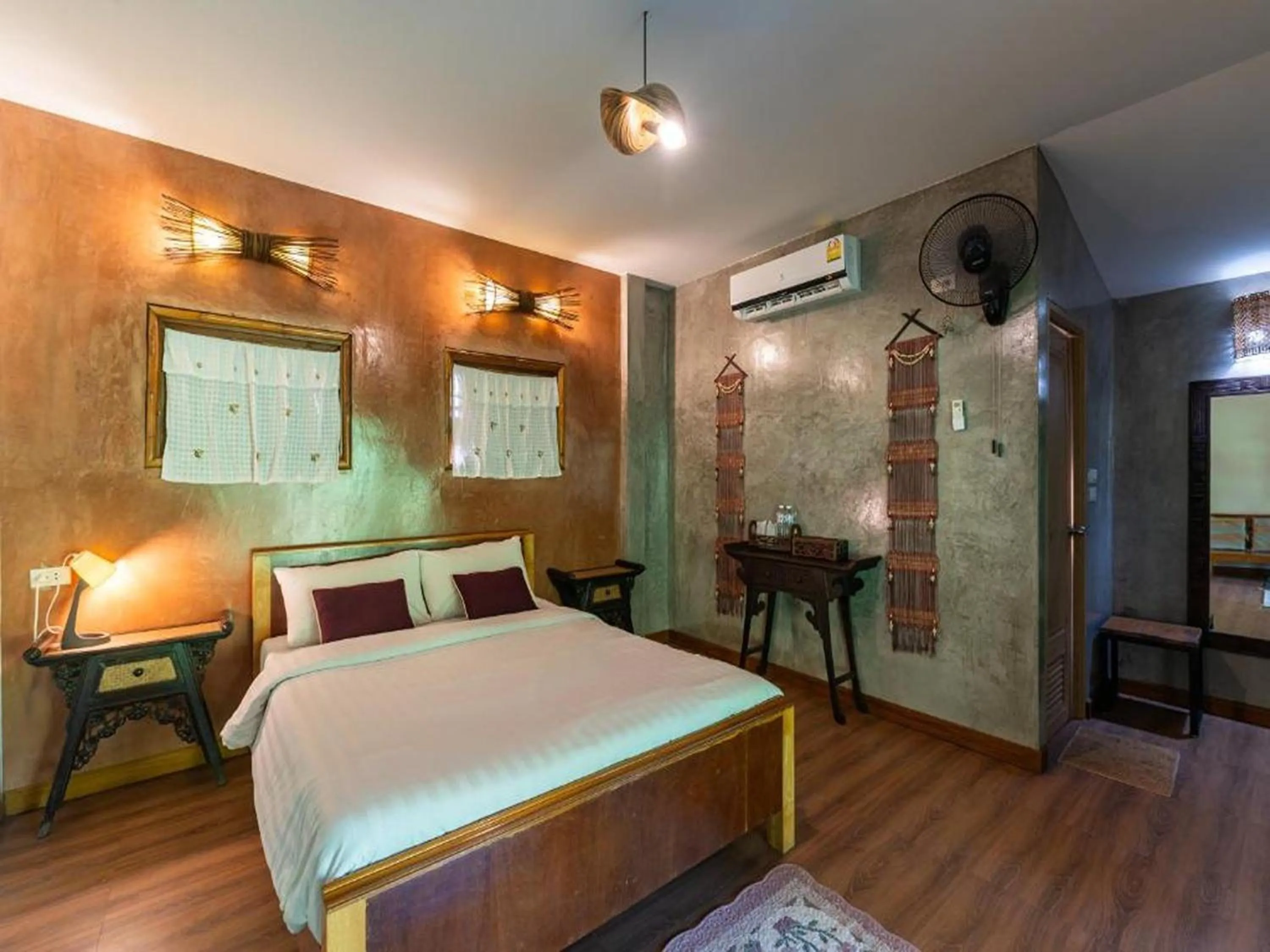 Bed in Lion Cafe Resort