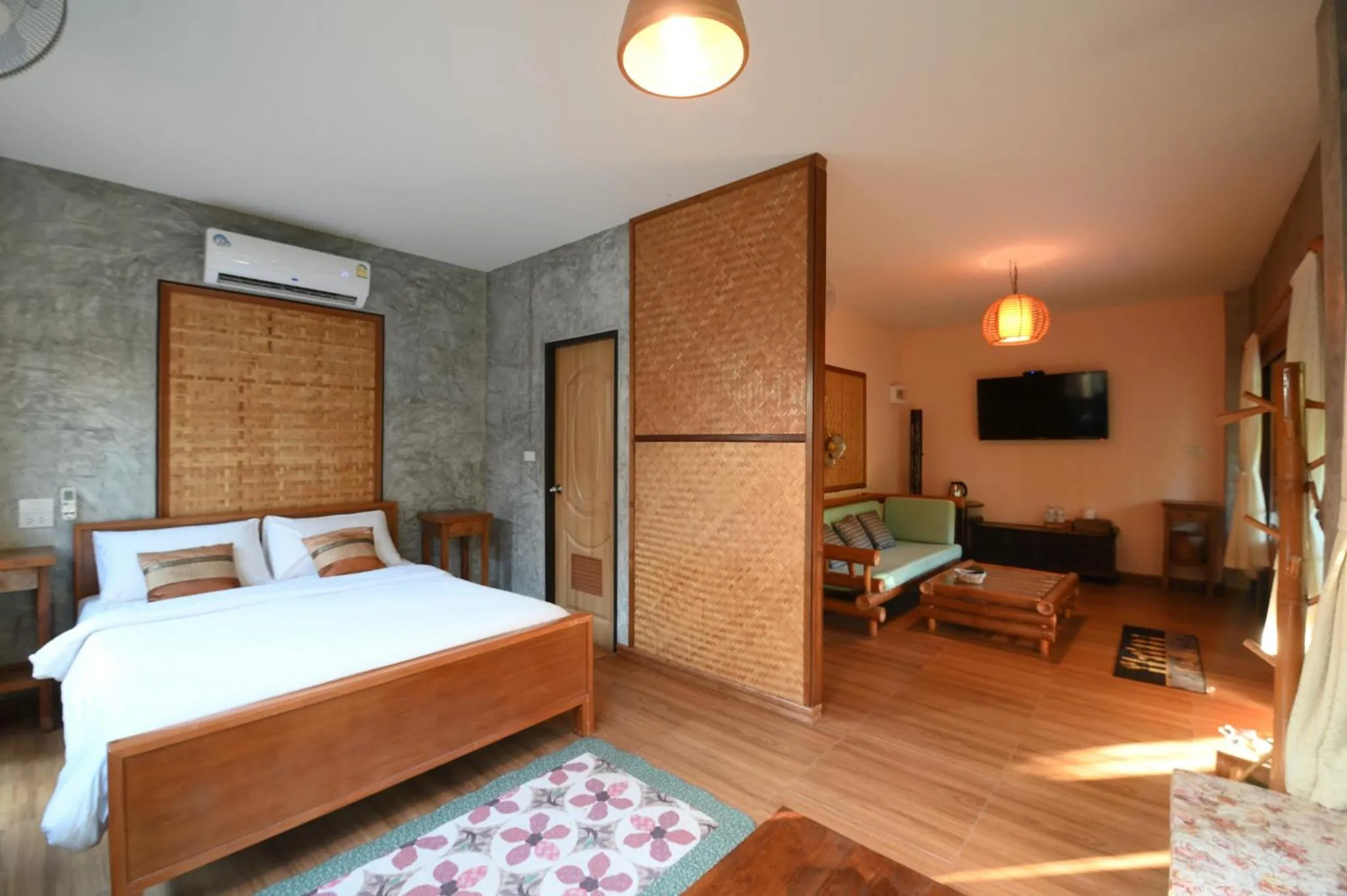 Bed in lion resort & cafe