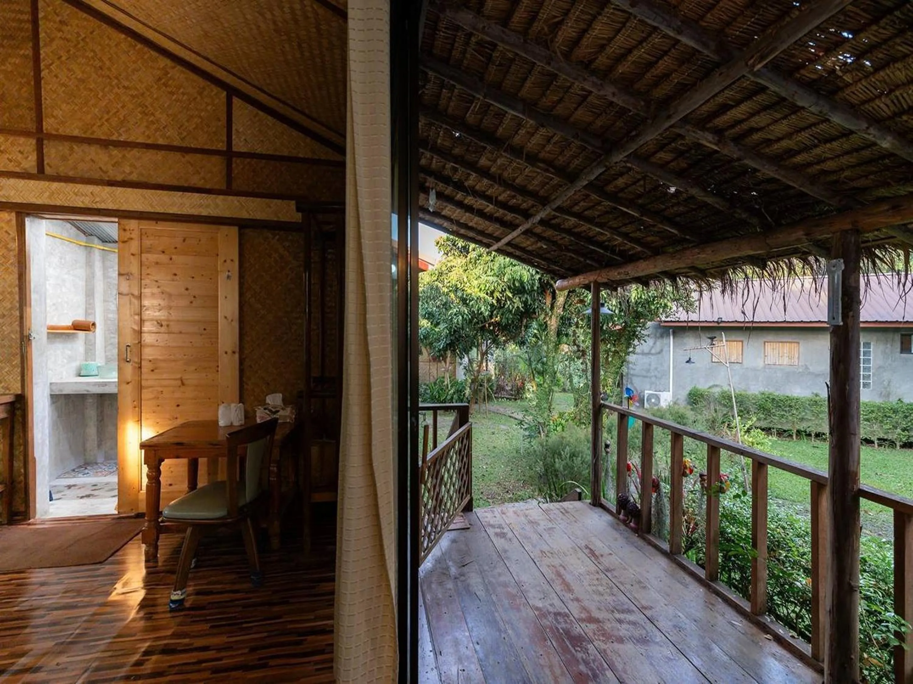 Day in Lion Cafe Resort