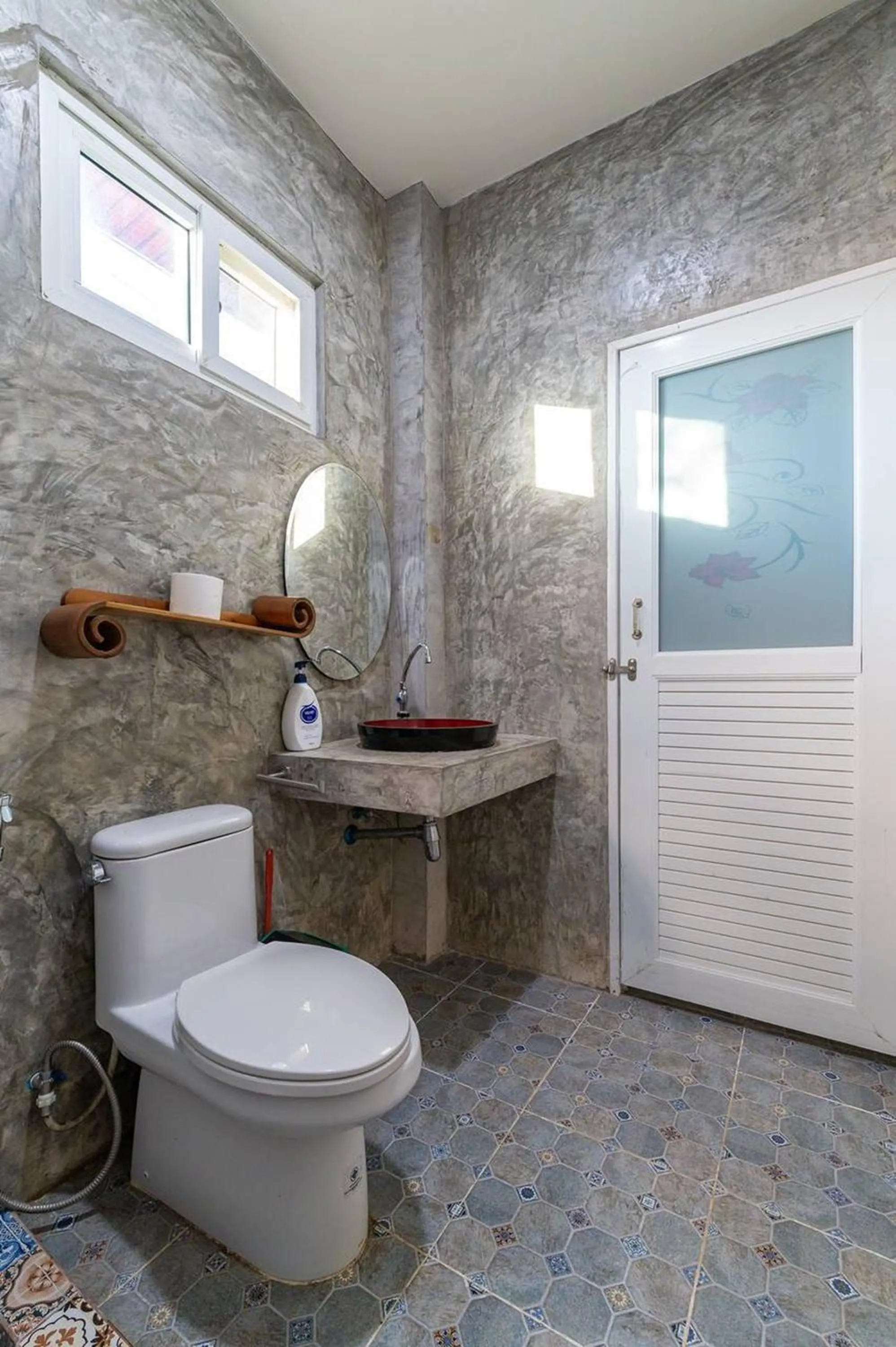 Bathroom in Lion Cafe Resort
