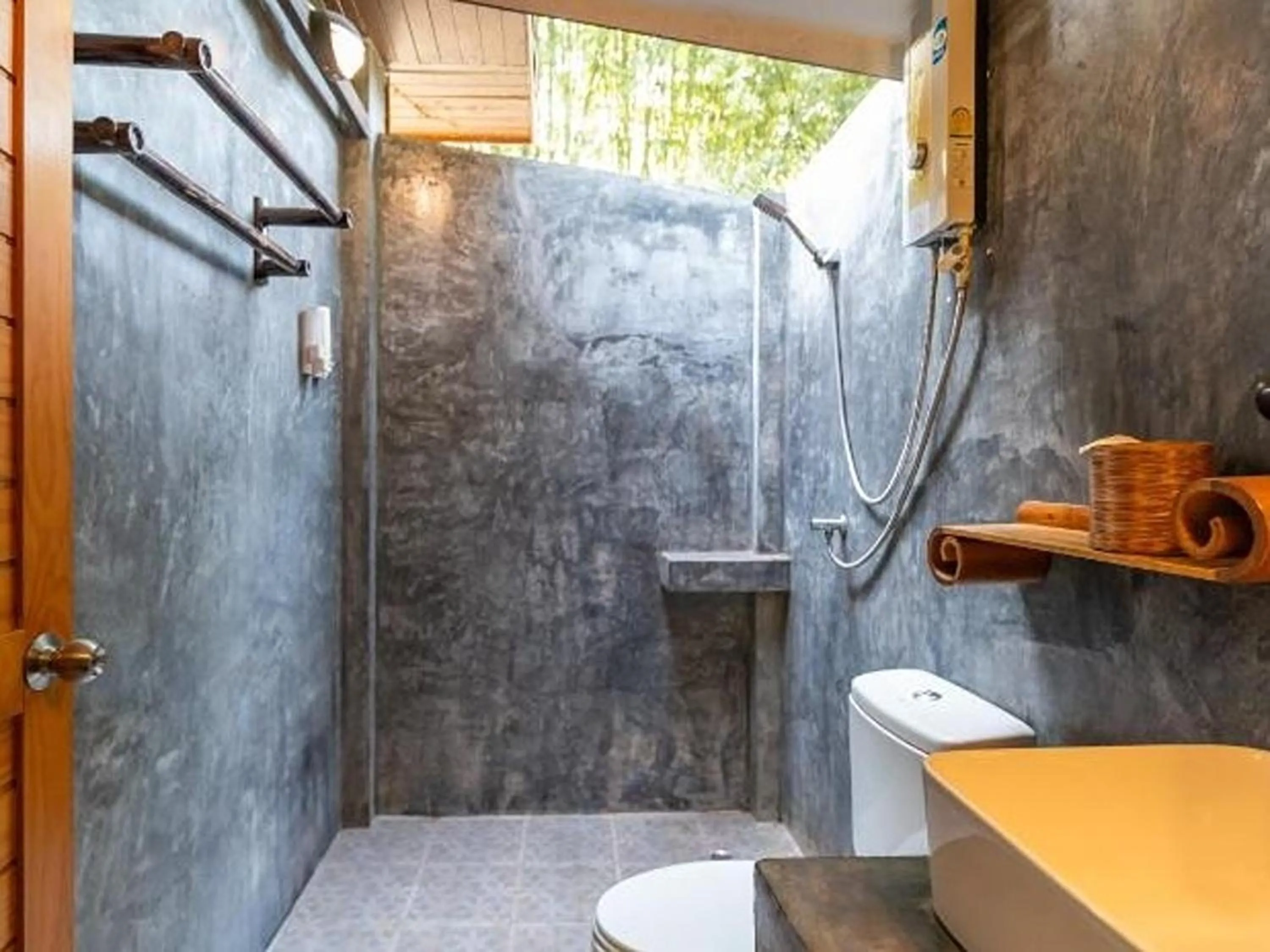 Shower in Lion Cafe Resort