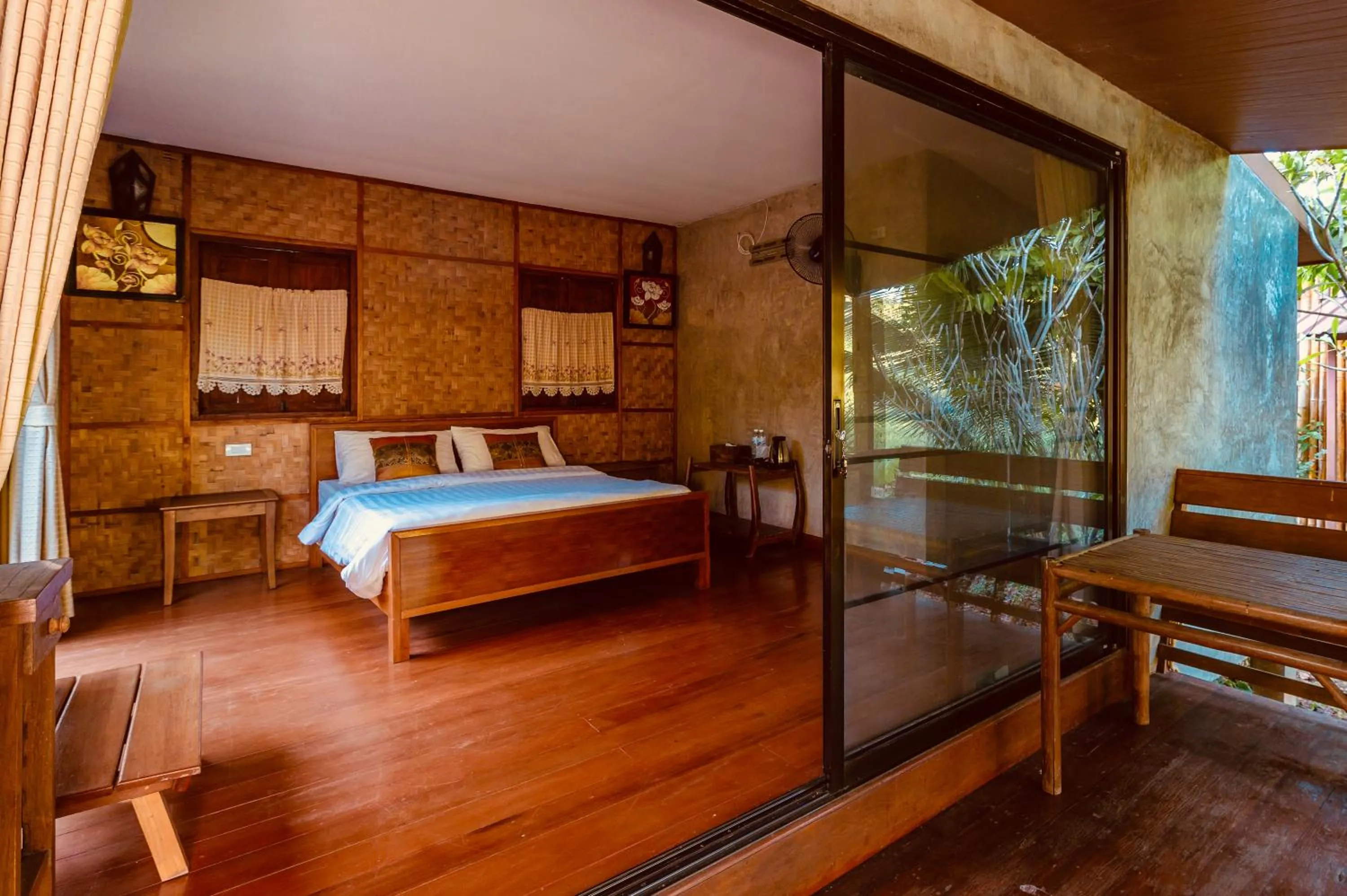 Bed in lion resort & cafe