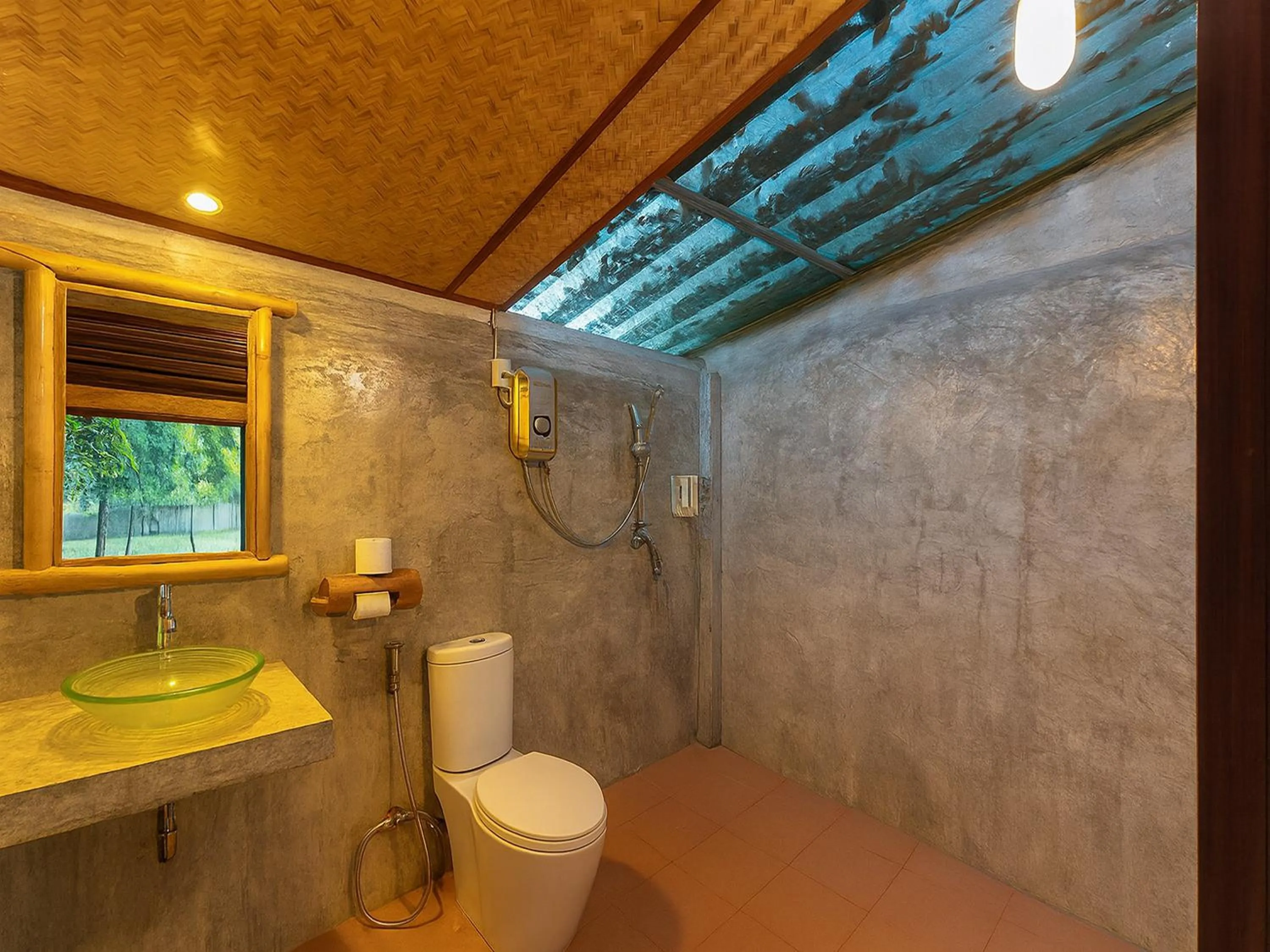 Shower in Lion Cafe Resort