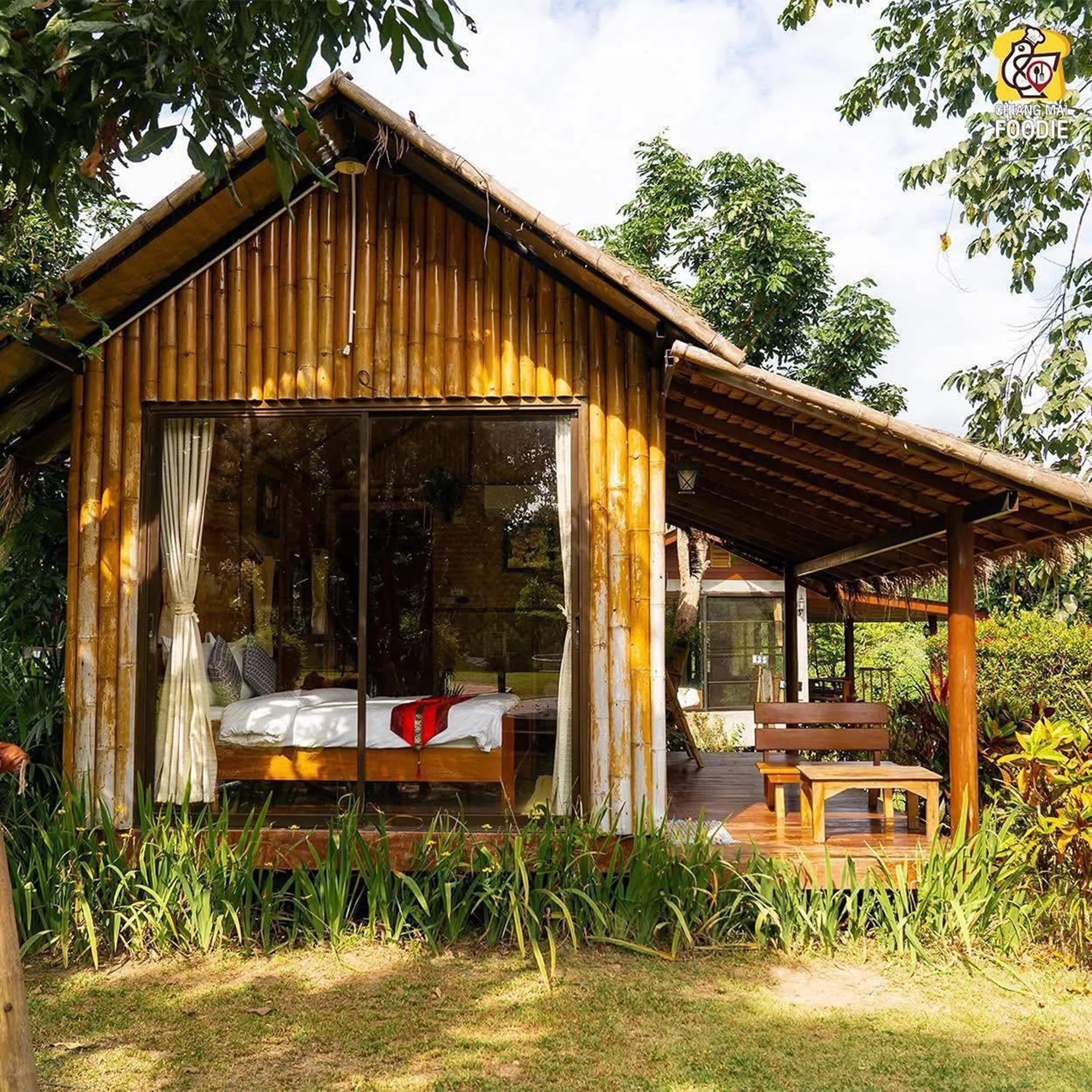Bed in Lion Cafe Resort