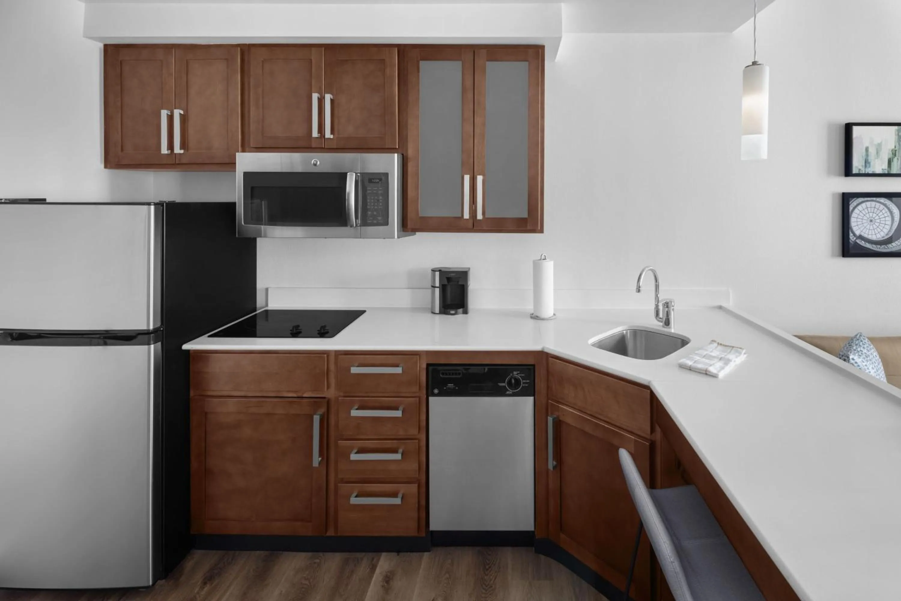 Kitchen or kitchenette in Residence Inn by Marriott Durham Duke University Medical Center Area