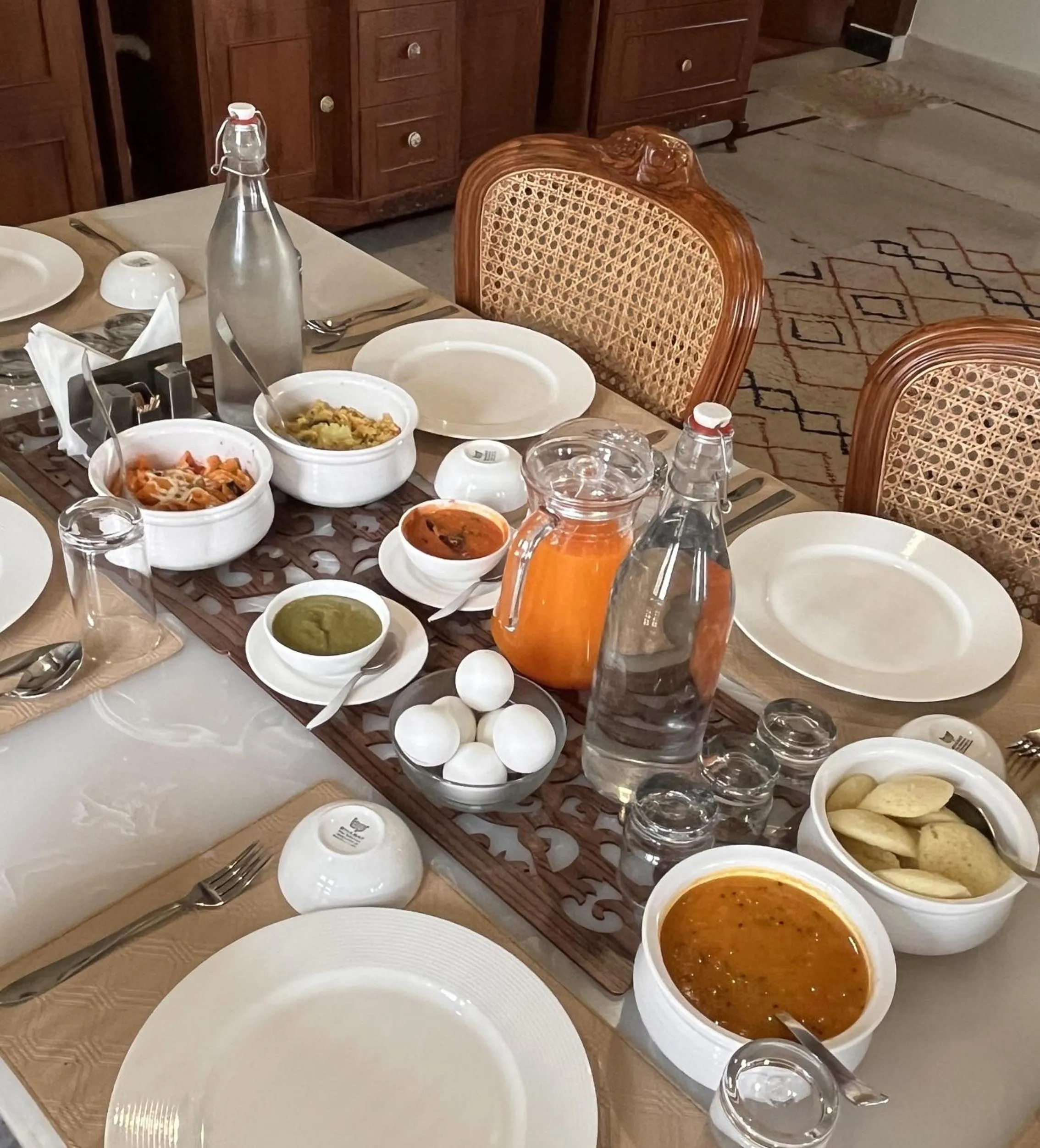 Breakfast in Vanhills - Luxury Home Stay in Jim Corbett