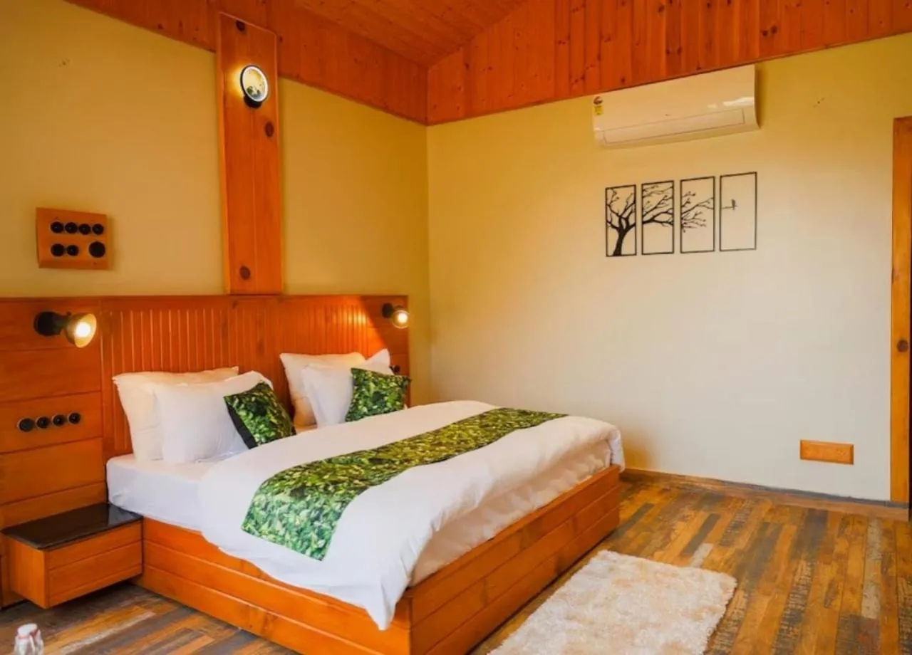 Bedroom, Bed in Vanhills - Luxury Home Stay in Jim Corbett