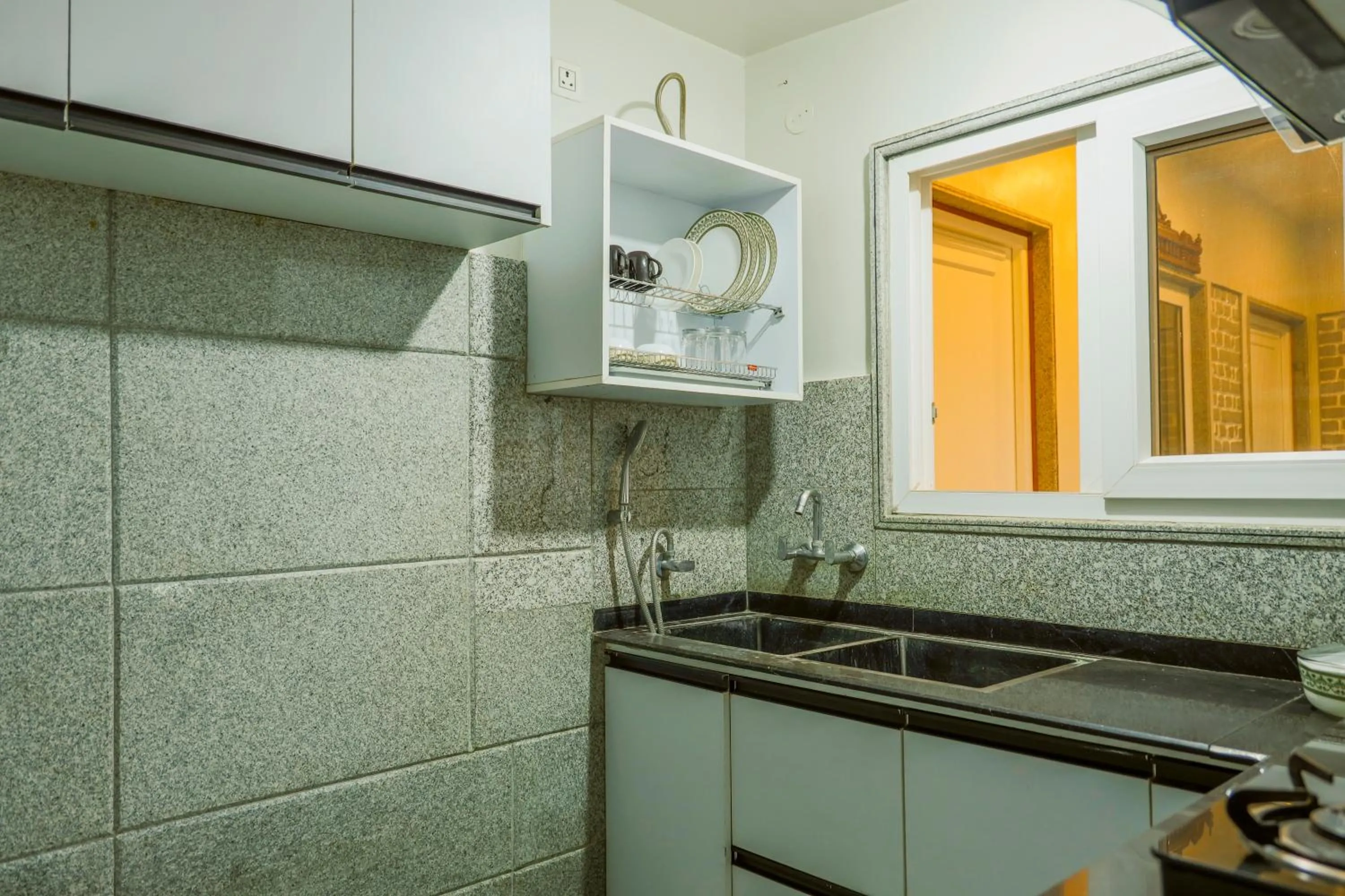 Kitchen or kitchenette in Vanhills - Luxury Home Stay in Jim Corbett