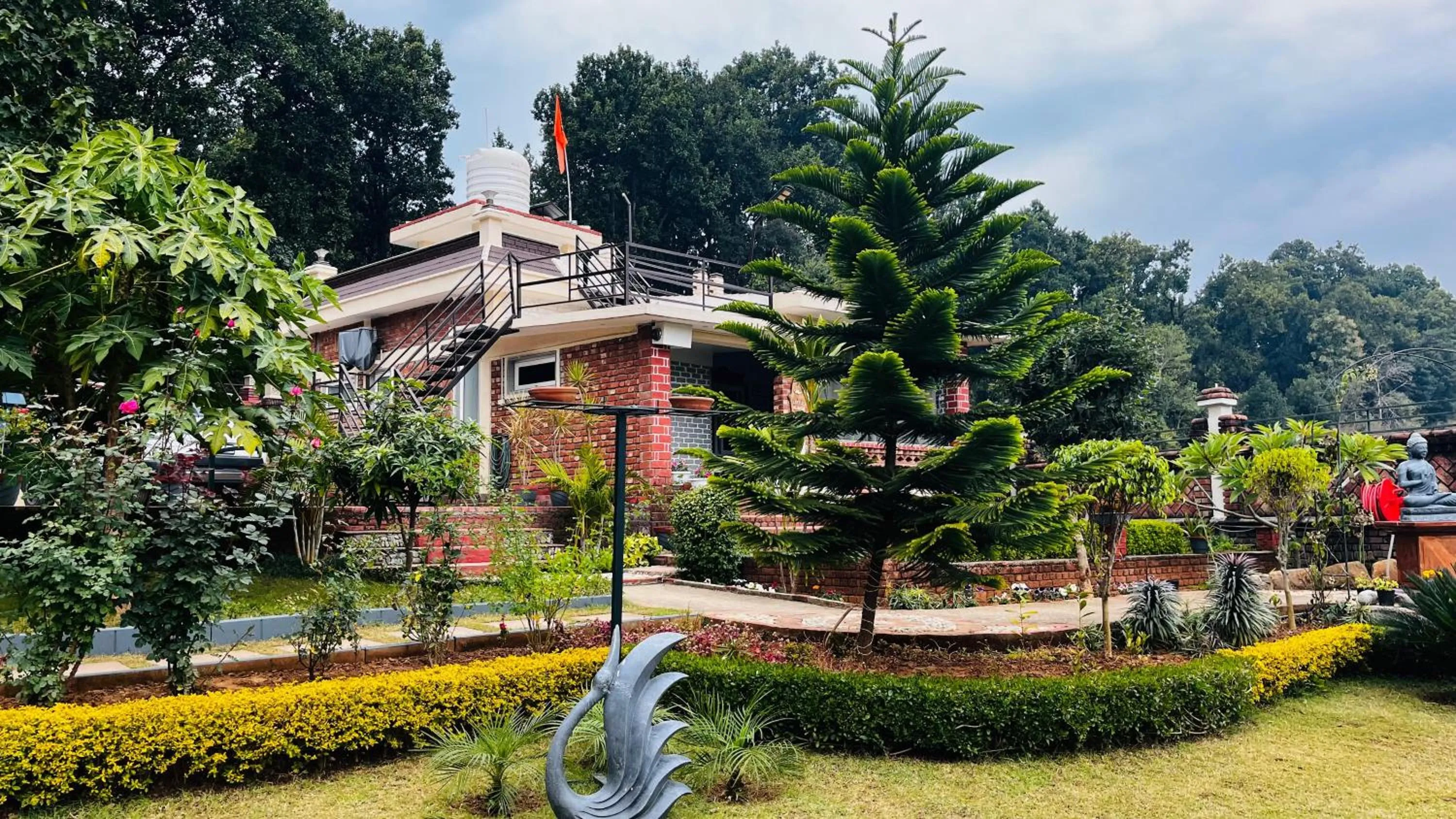 Garden in Vanhills - Luxury Home Stay in Jim Corbett