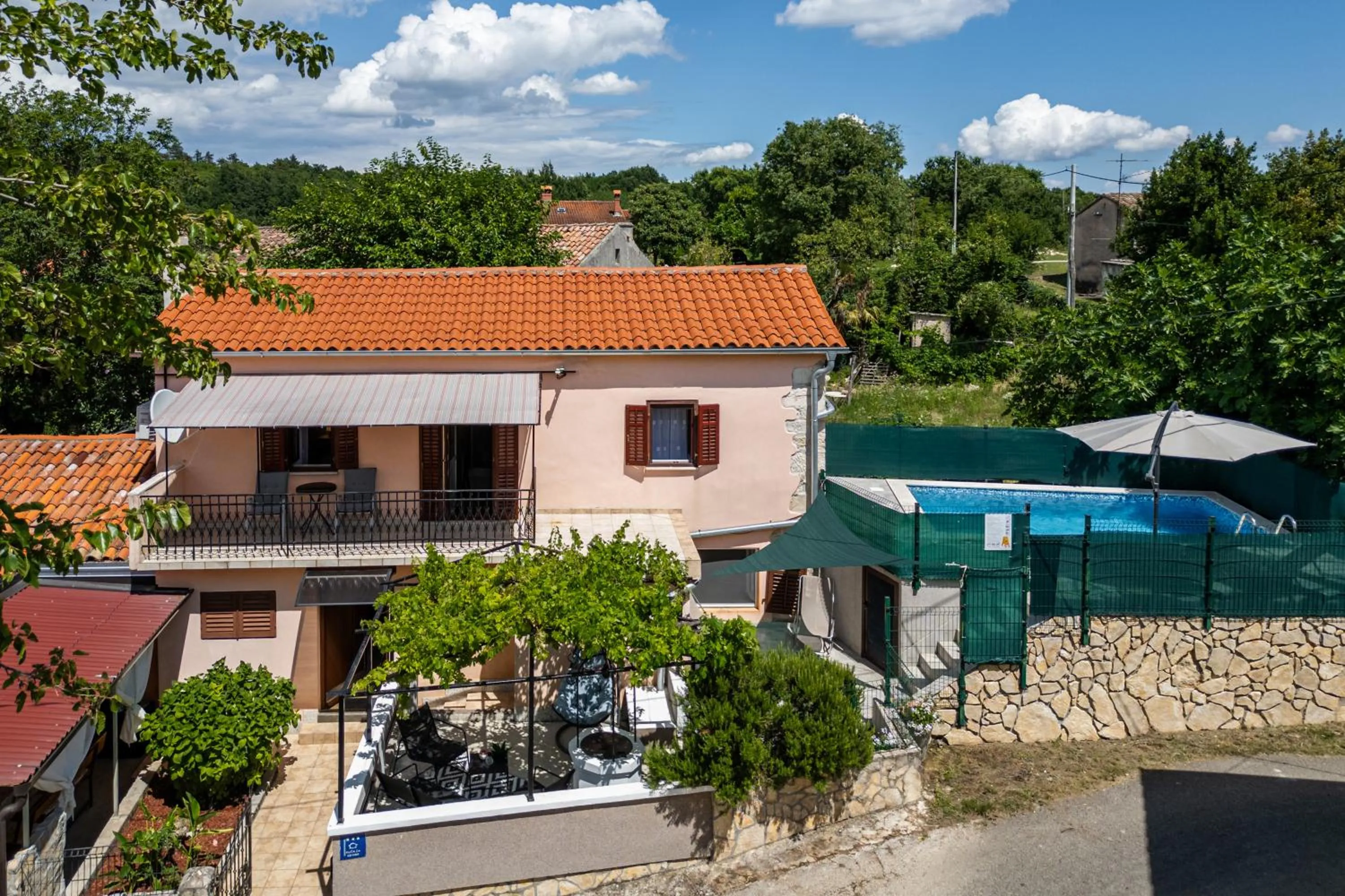 House Papinka with Private Pool & Garden - Happy Rentals