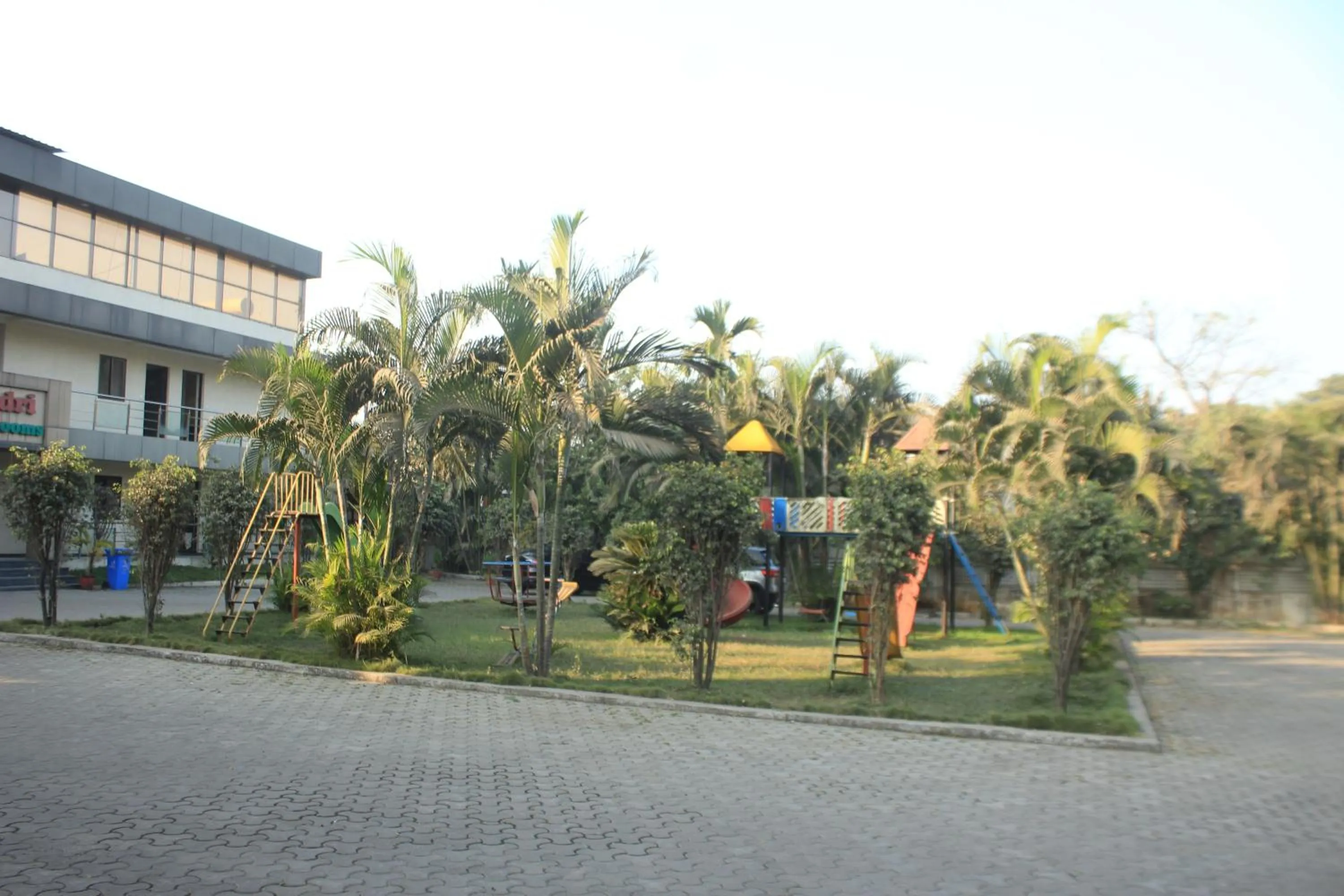 Hotel Sahyadri