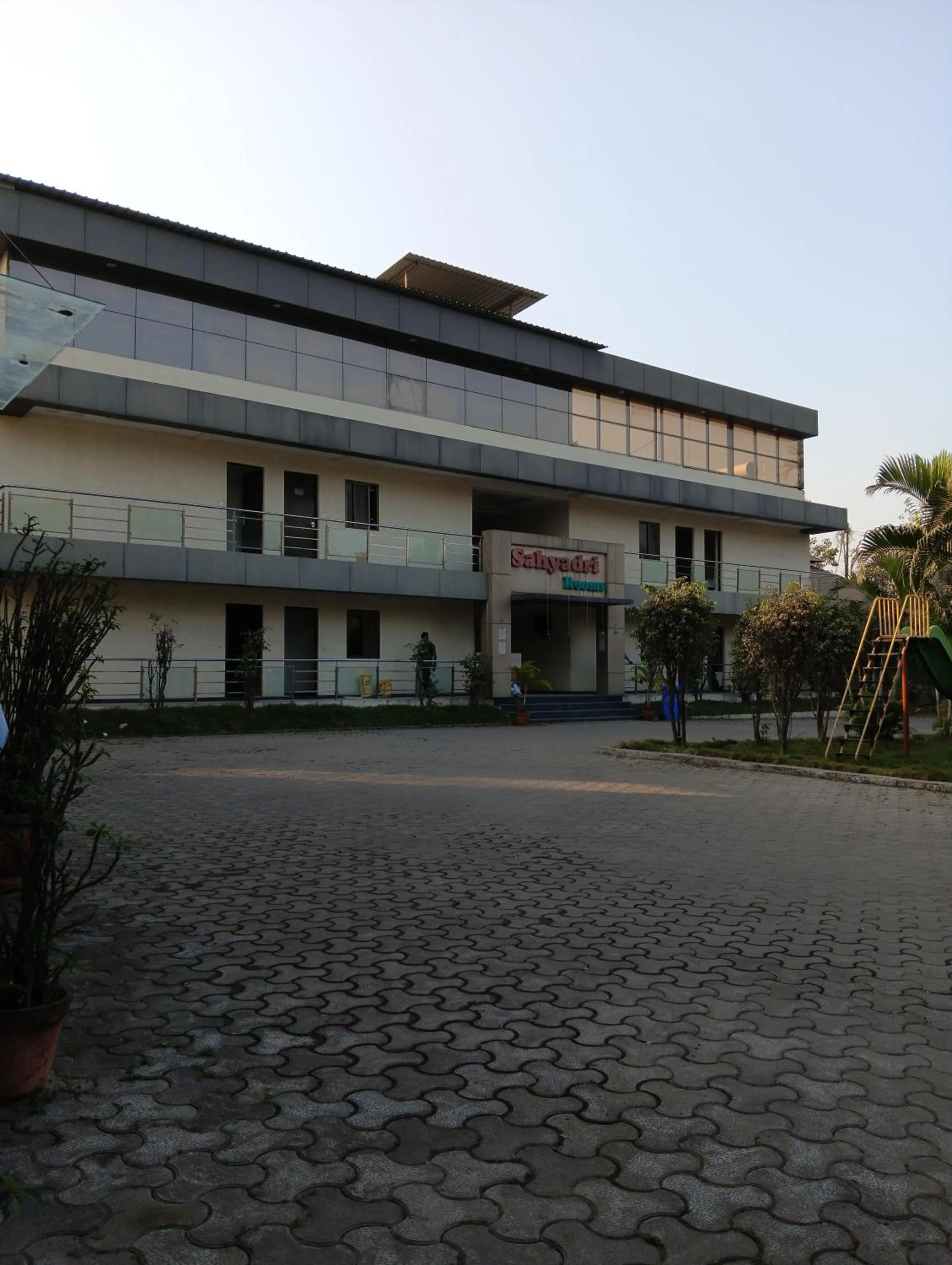 Hotel Sahyadri