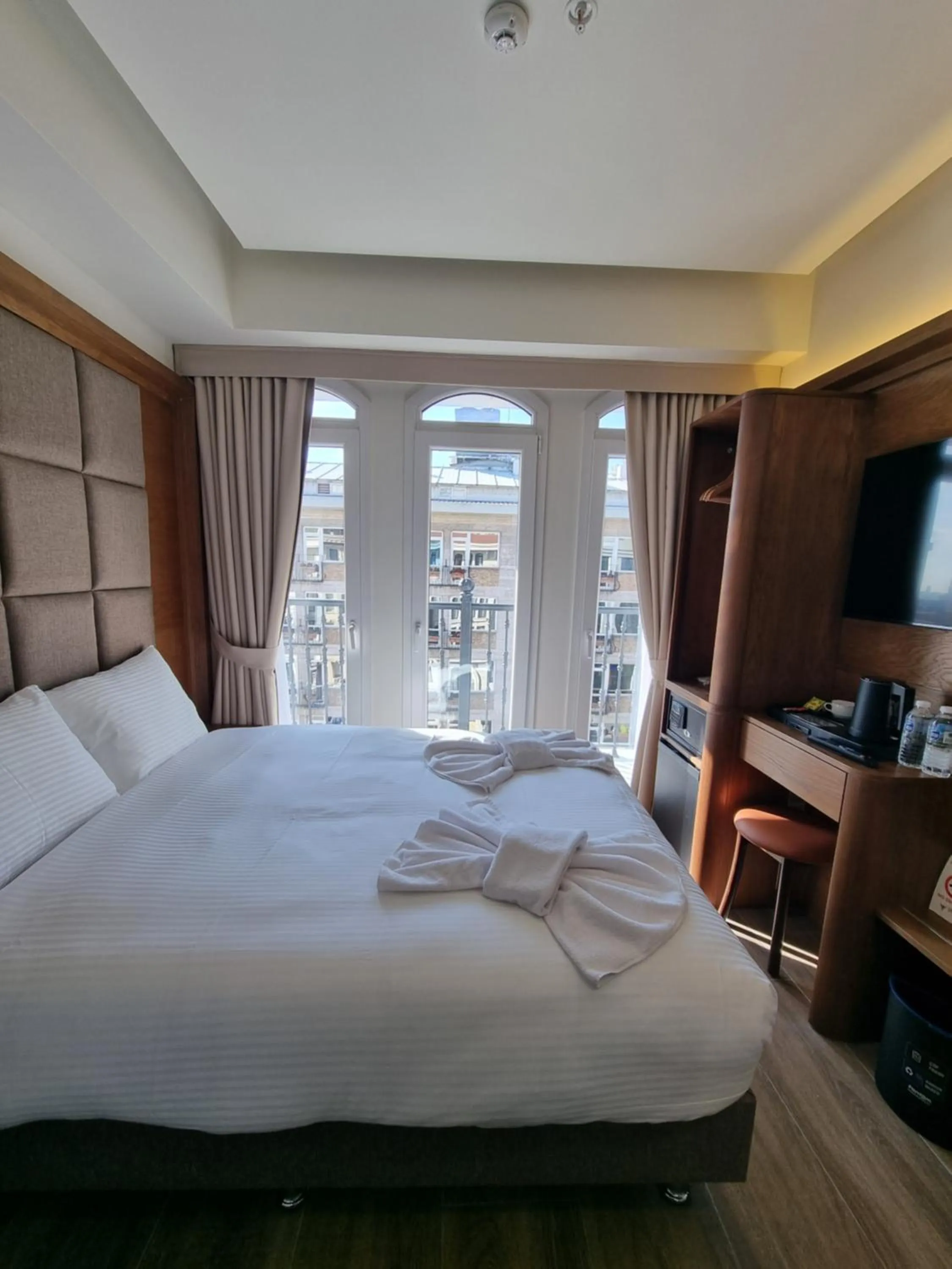 TV and multimedia, Bed in RIJJI HOTEL ISTANBUL OLD CiTY