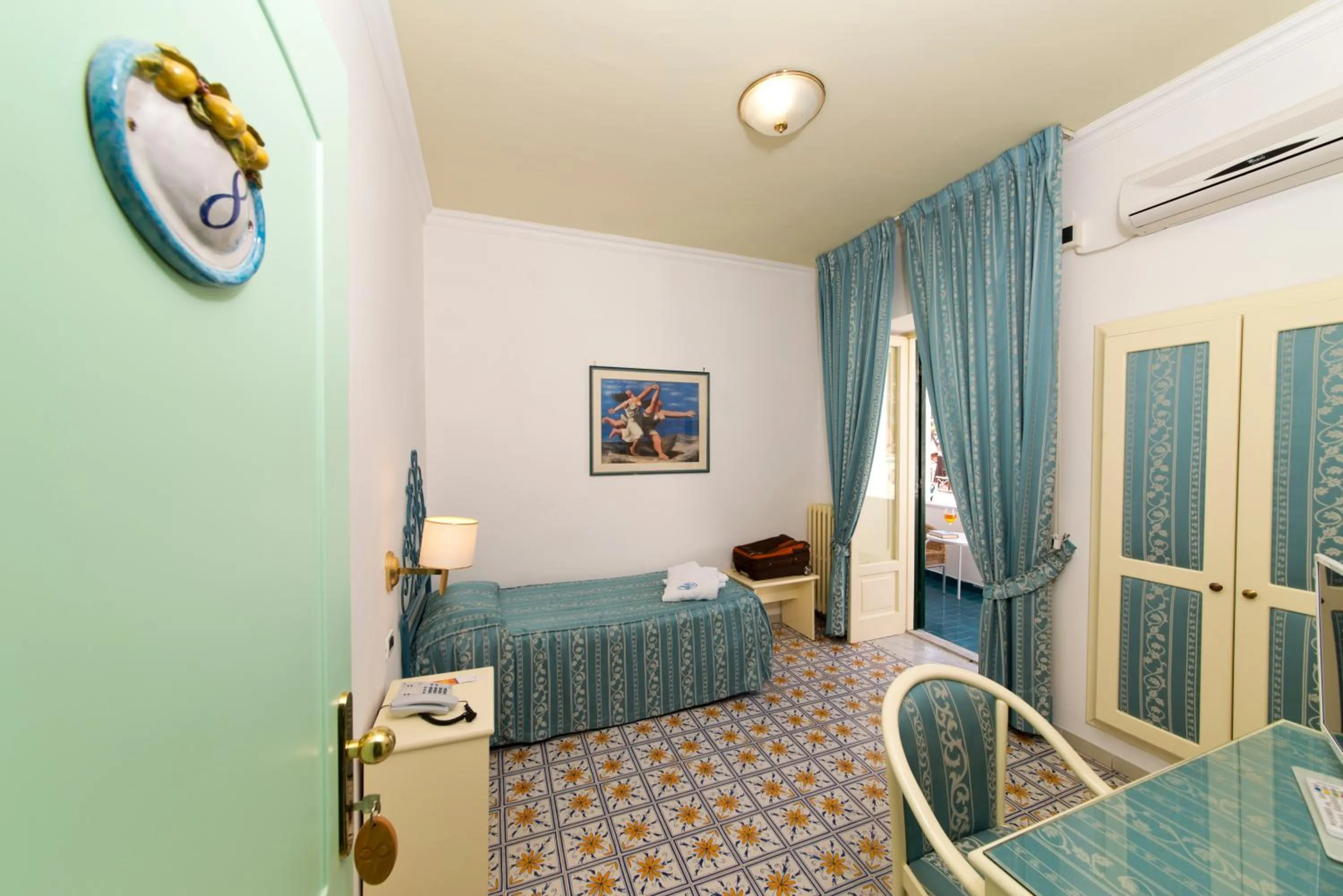 Facade/entrance in Hotel Villa Bianca