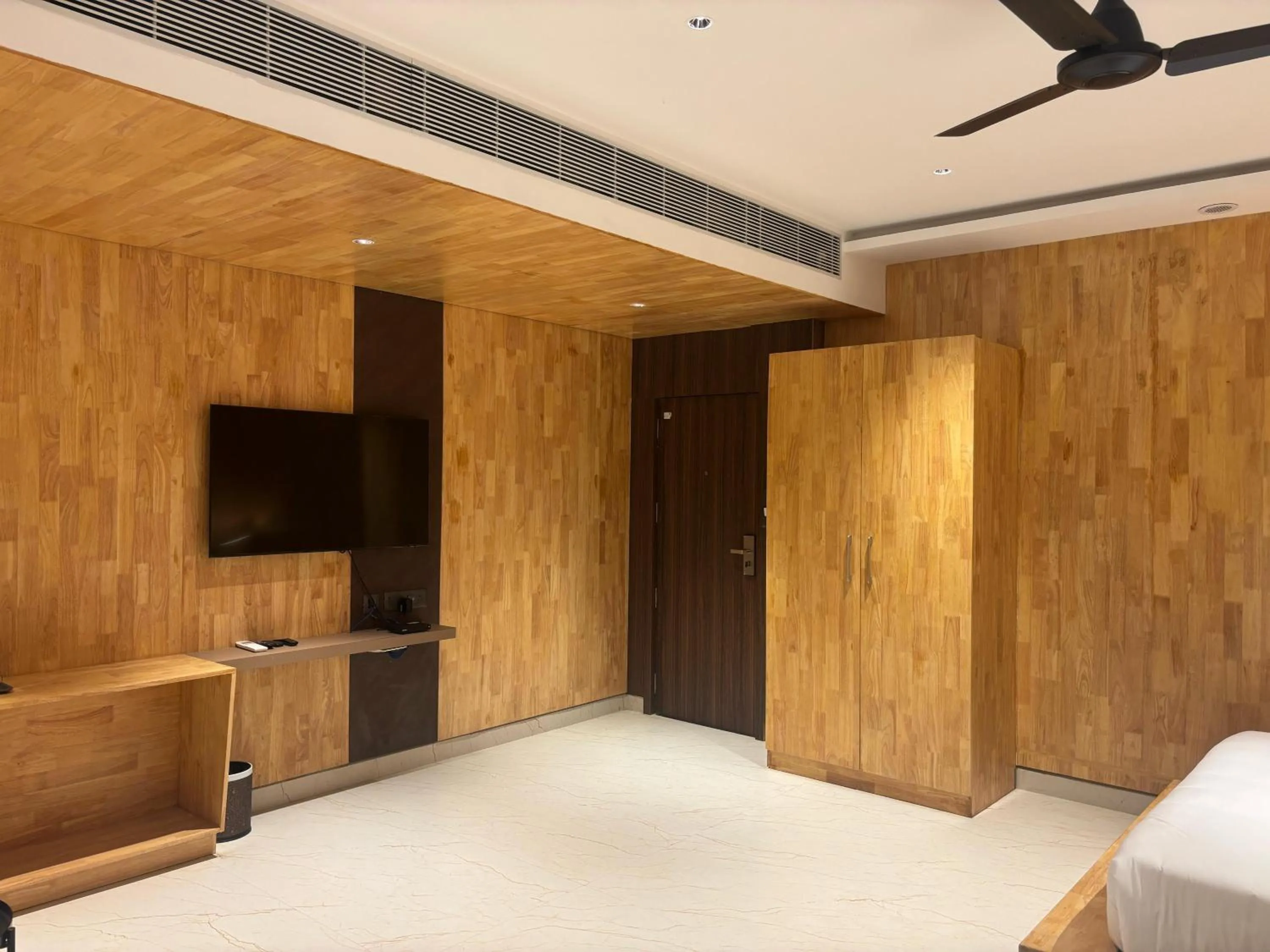 Photo of the whole room, Bed in Anantharaa Hotel