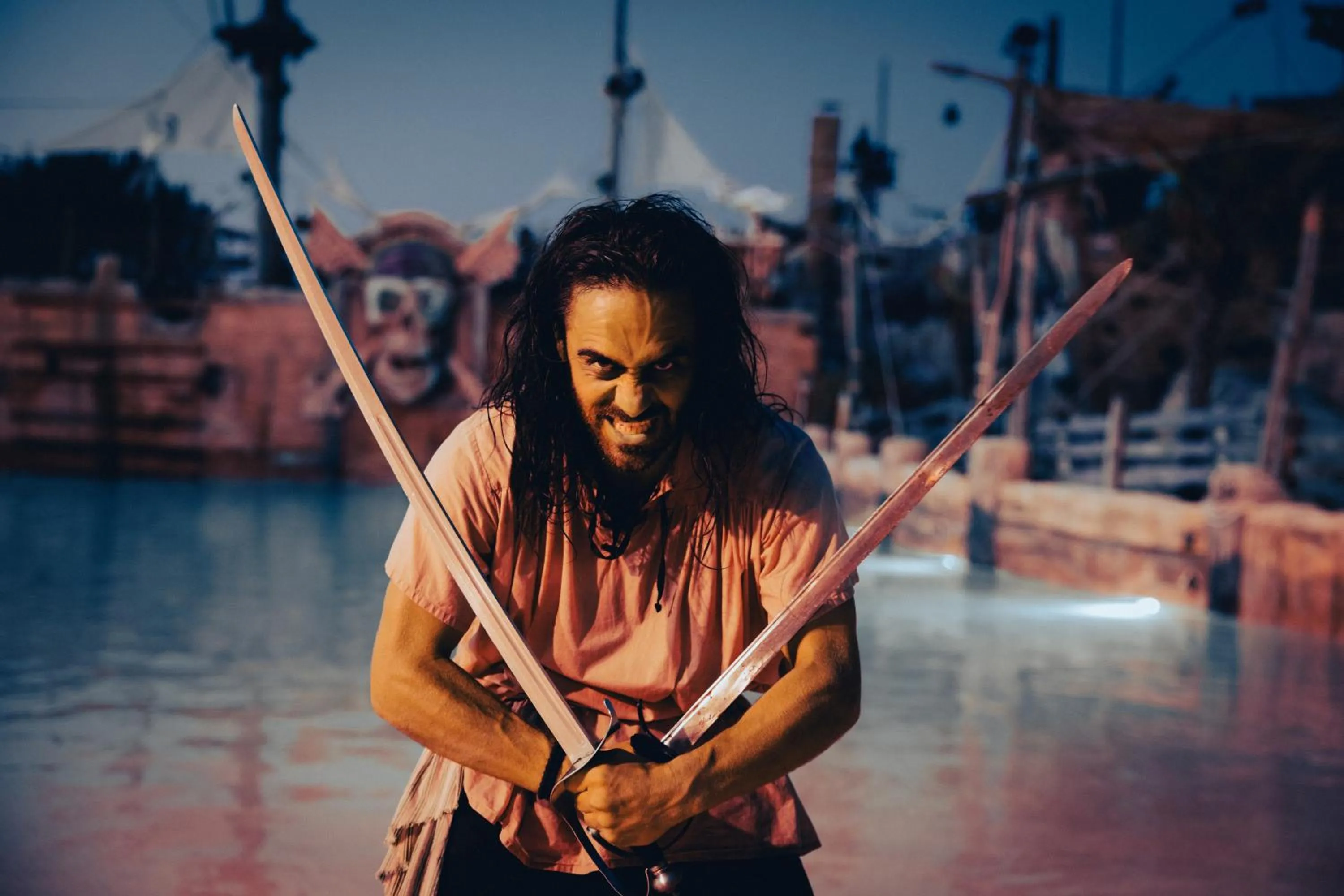 Evening entertainment in Hôtel Cap Pirate