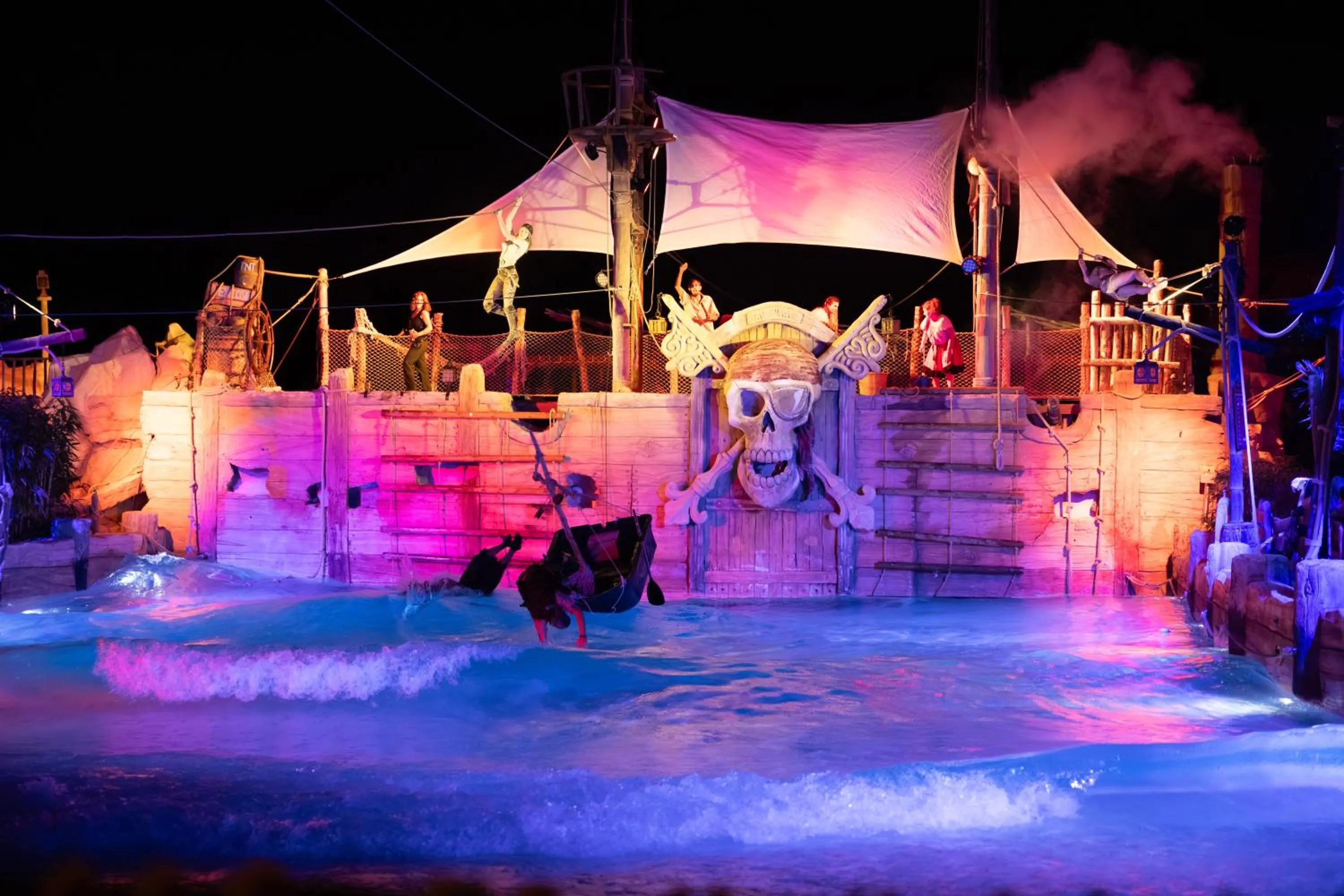 Night in Hôtel Cap Pirate