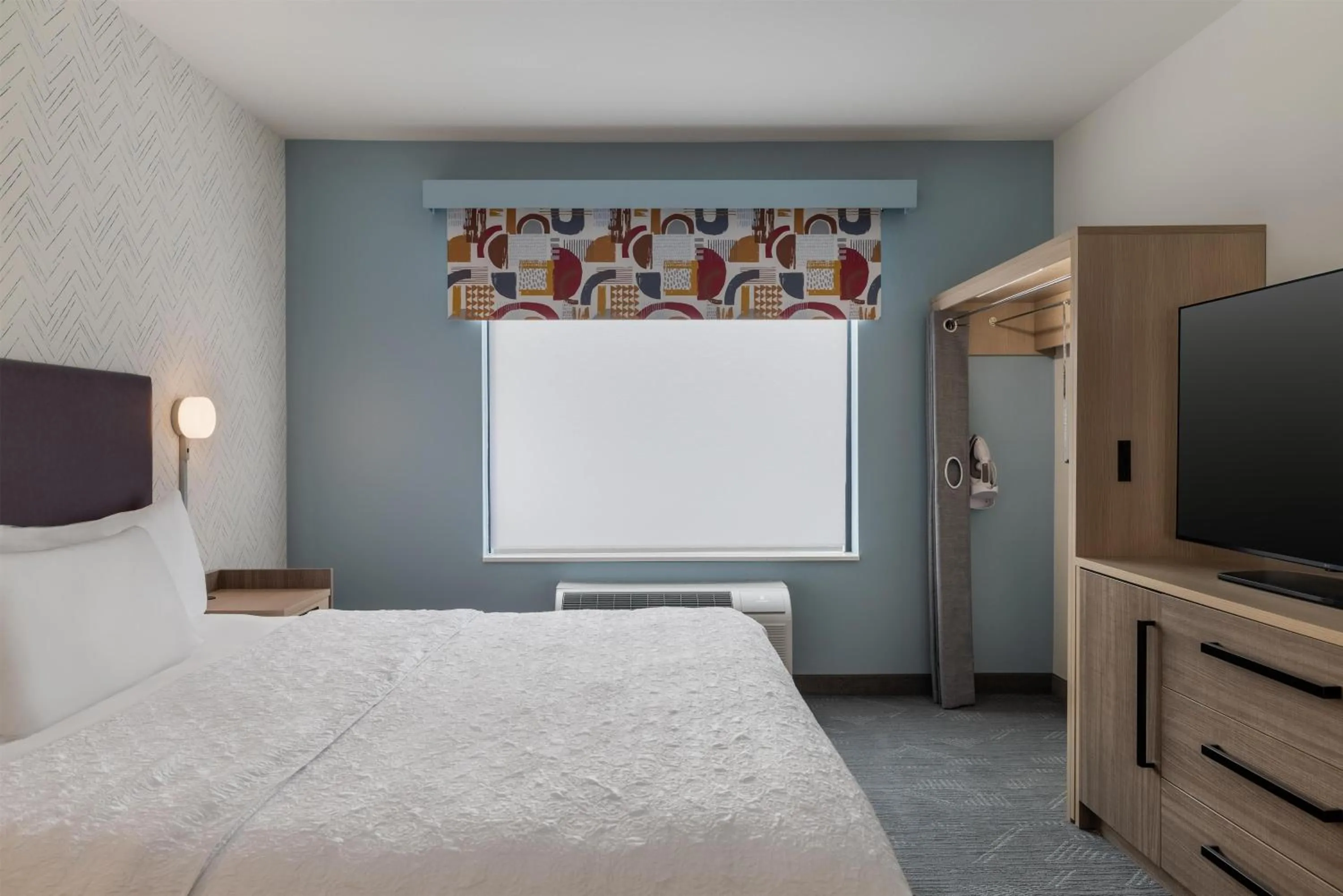 Bed in Home2 Suites By Hilton Ames