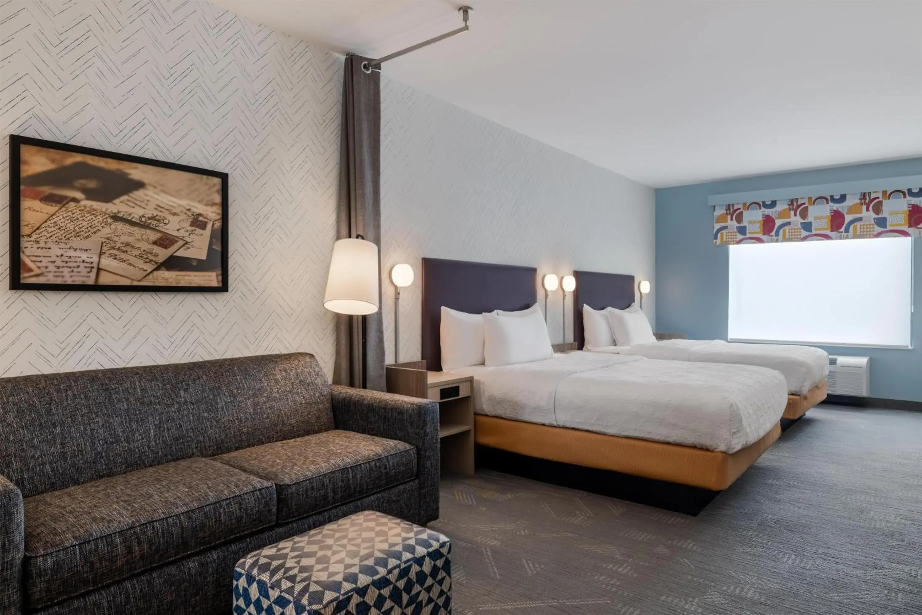 Living room, Bed in Home2 Suites By Hilton Ames Living room, Bed in Home2 Suites By Hilton Ames