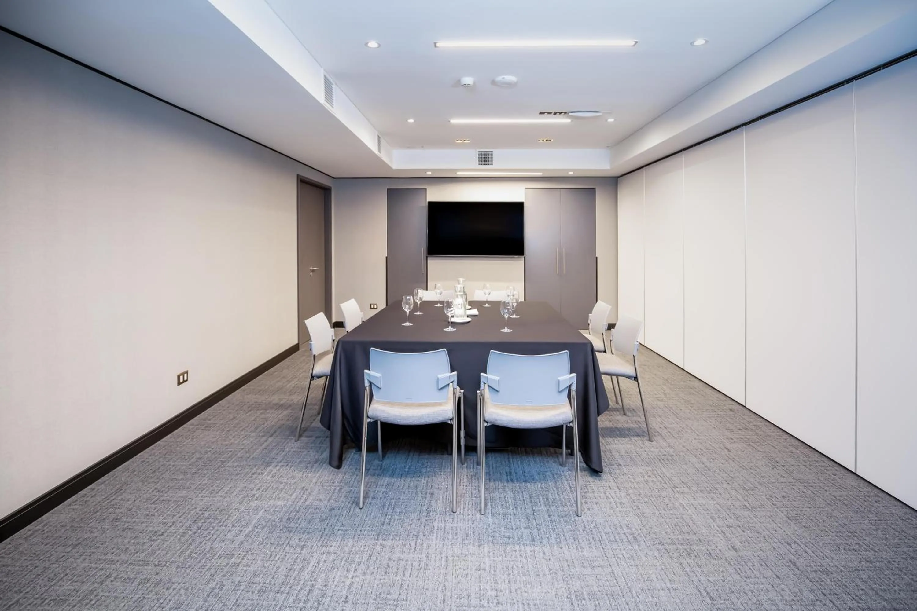 Meeting/conference room in Tru By Hilton Chillan Ferrat