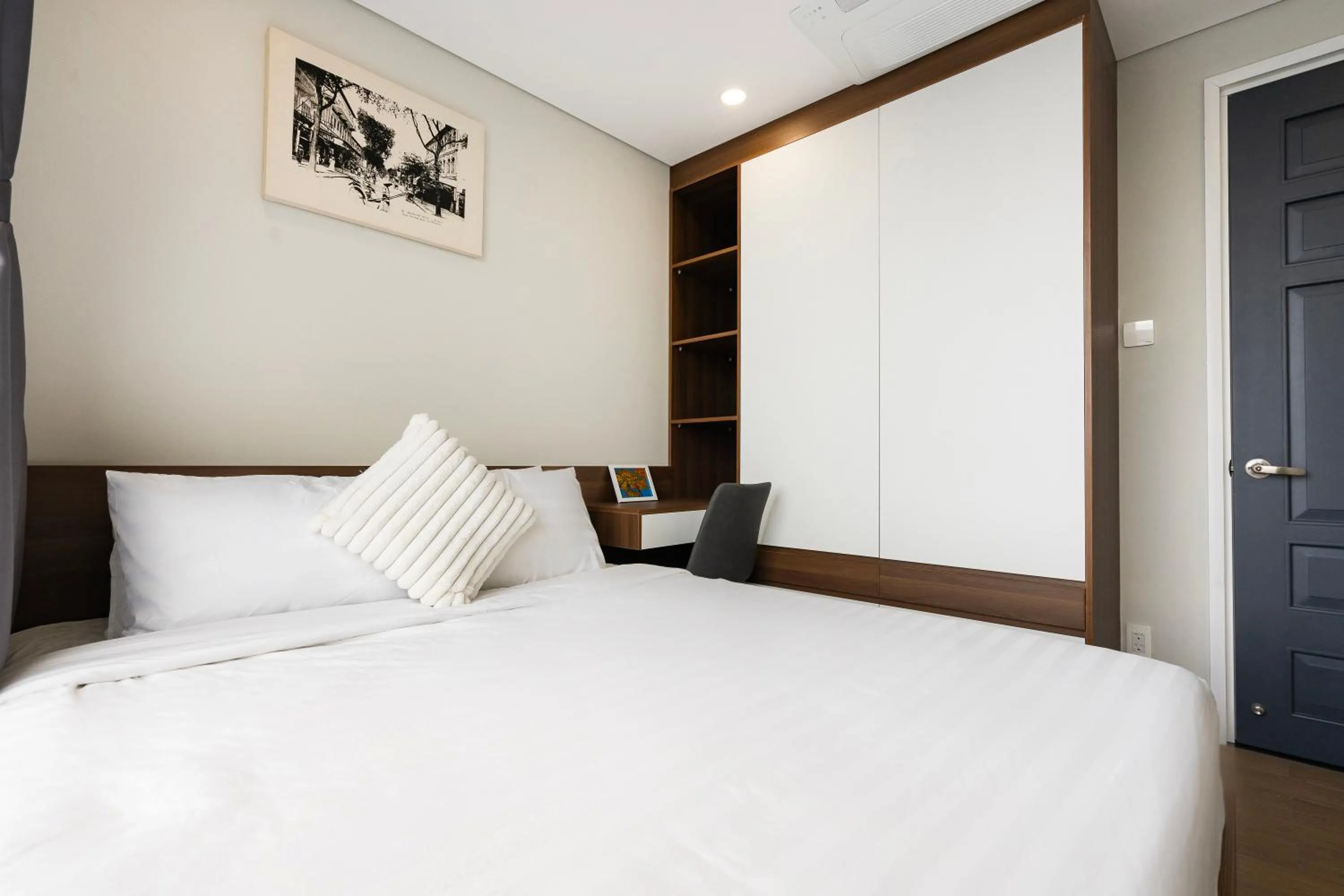 Bed in Great View Vinh Hoi Apartment
