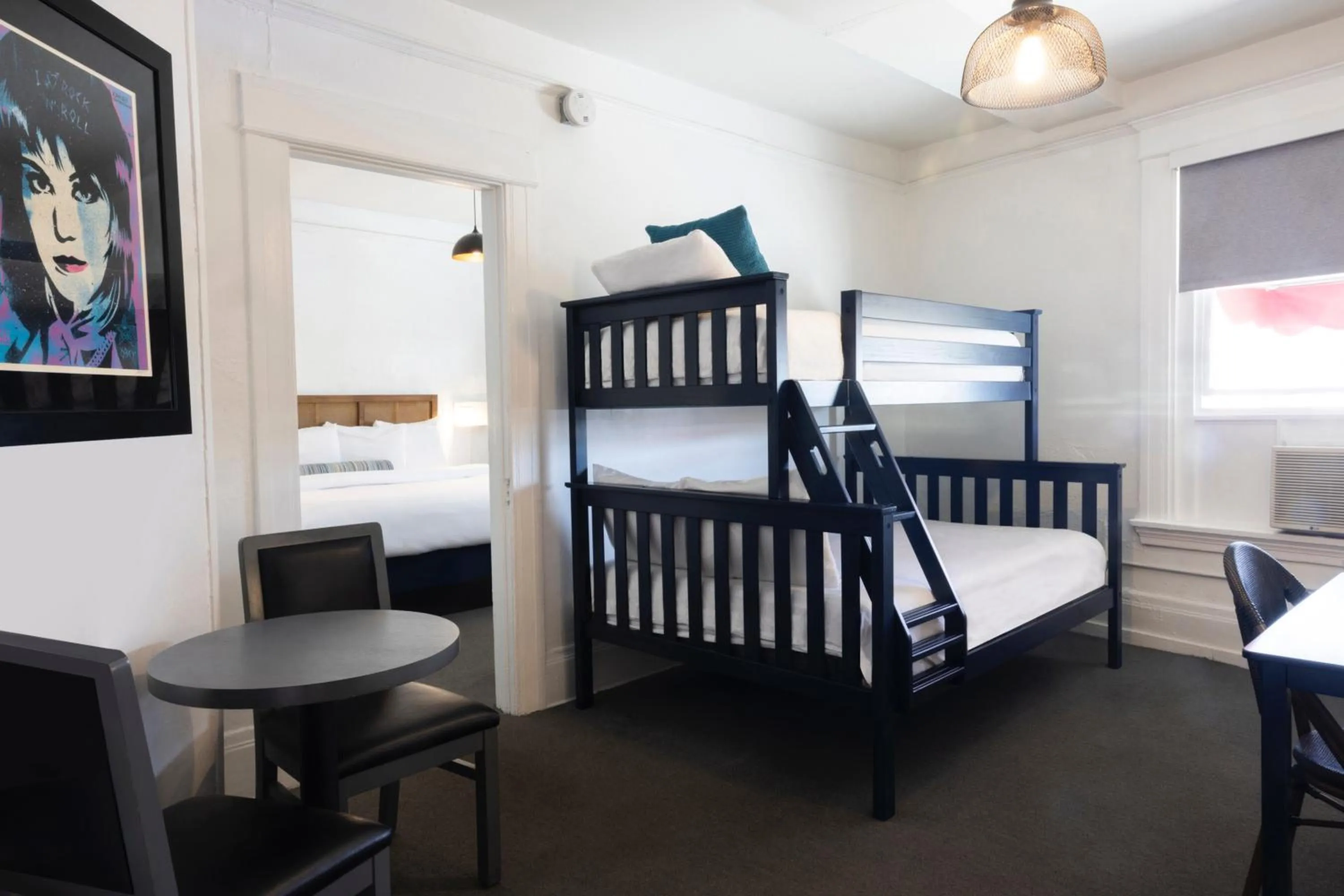 Photo of the whole room, Bed in American Hotel