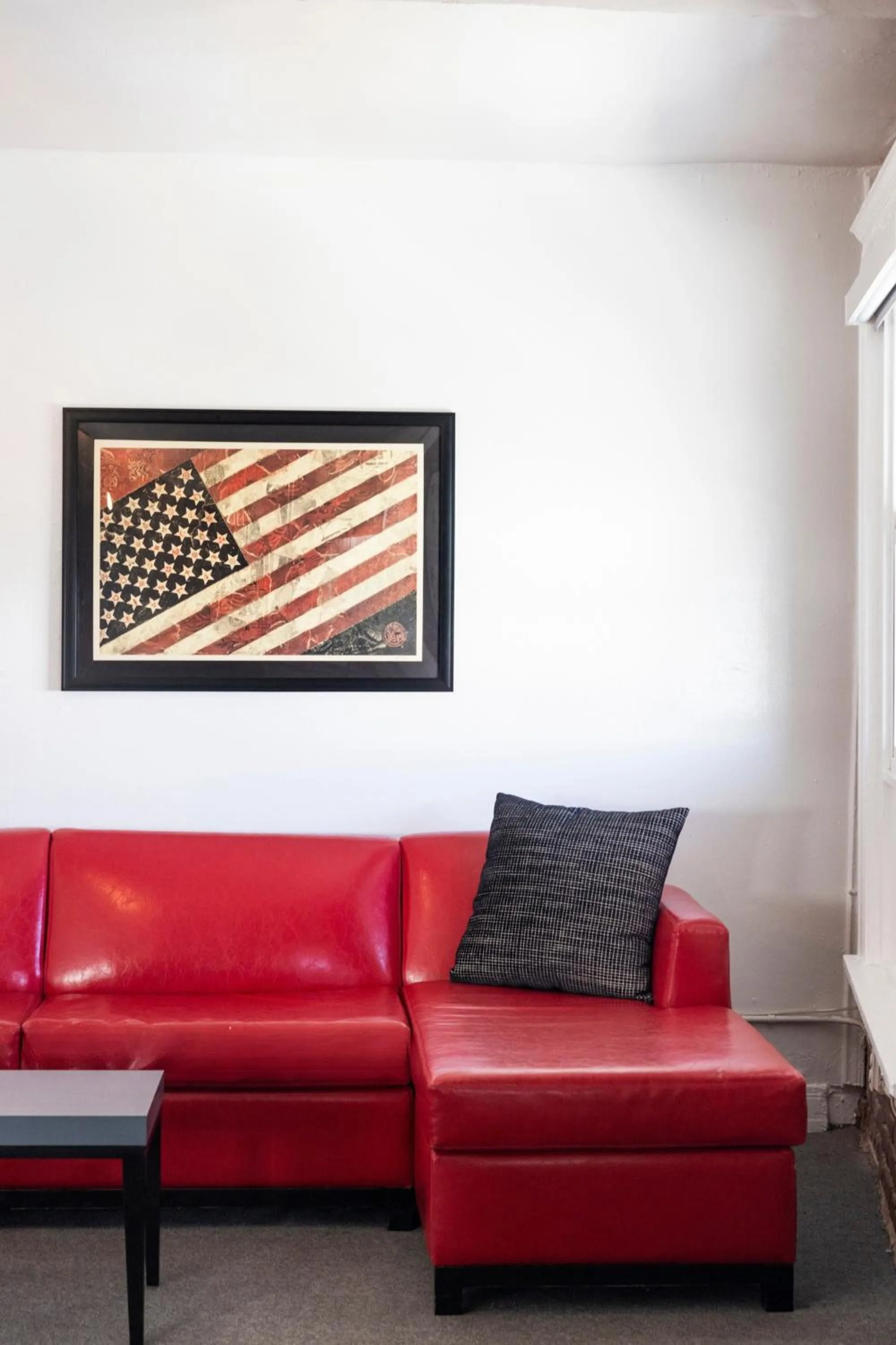 Communal lounge/ TV room in American Hotel