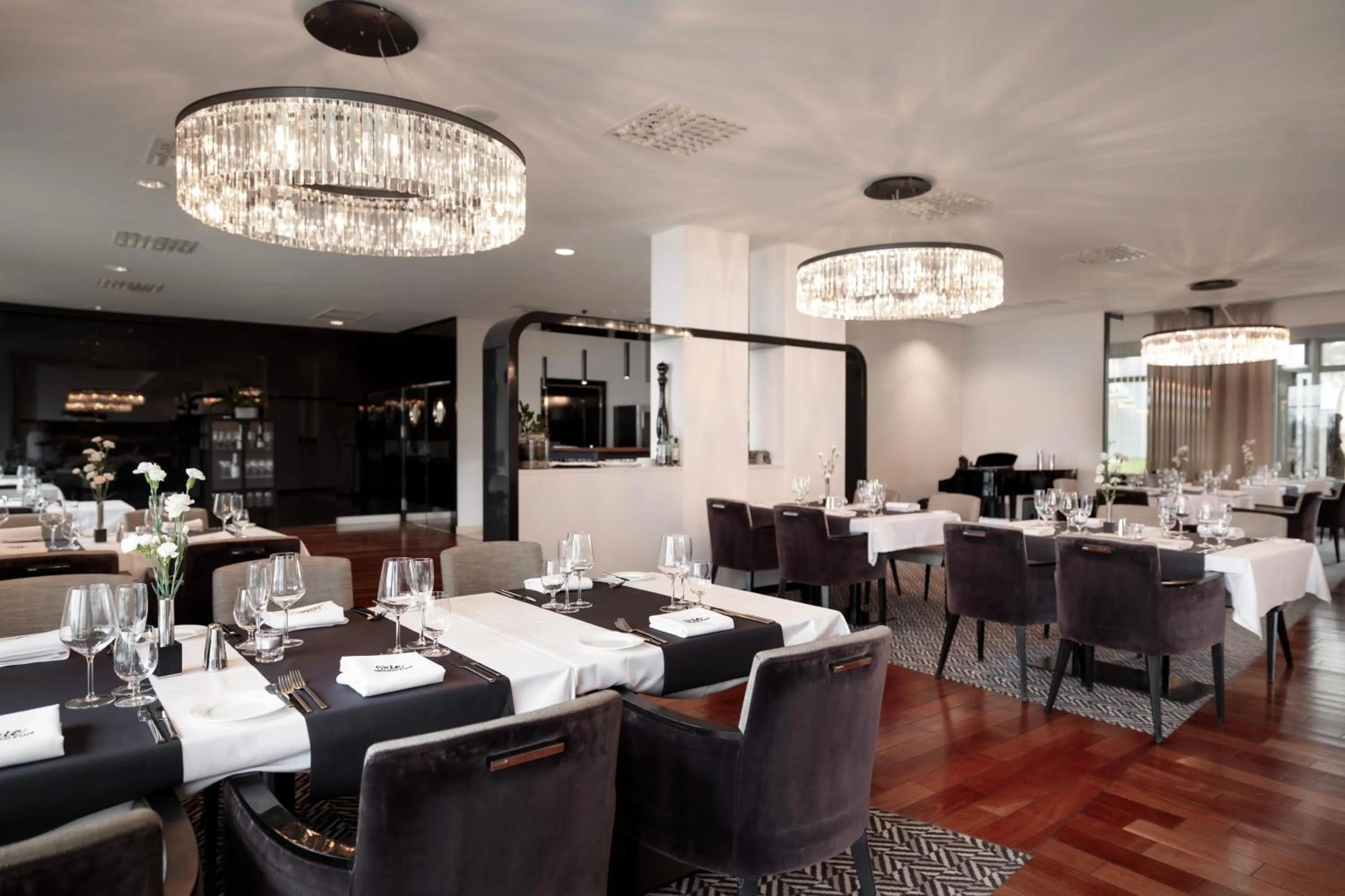 Restaurant/places to eat in Diune Resort by Zdrojowa