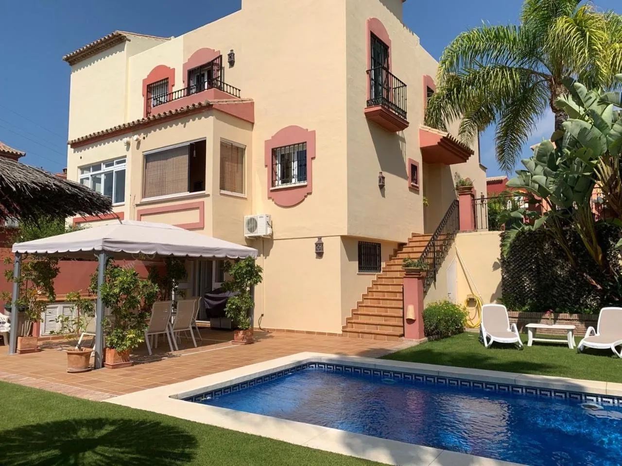 Swimming pool in Villa Bellavista Marbella