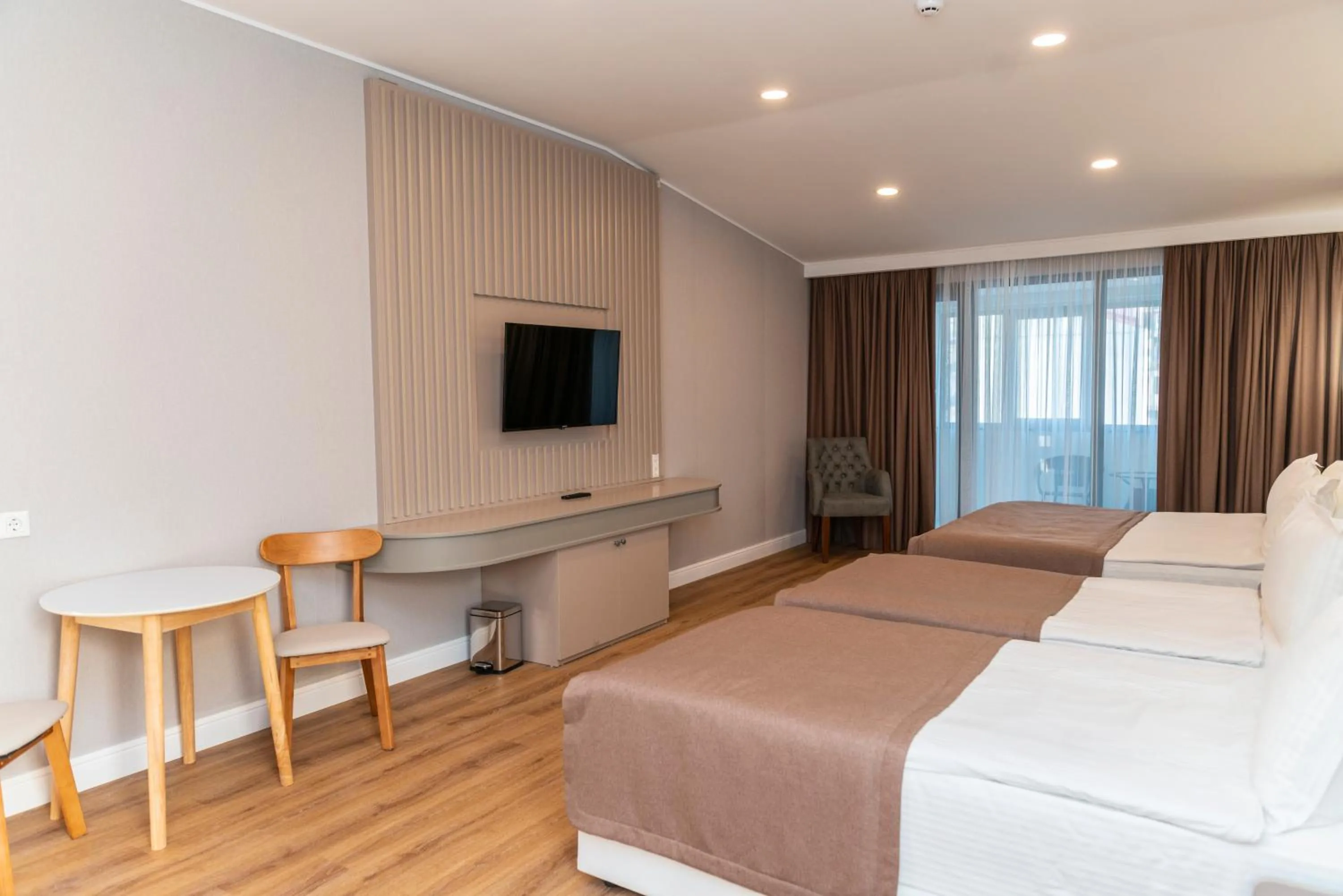 Photo of the whole room, Bed in Era Palace Batumi