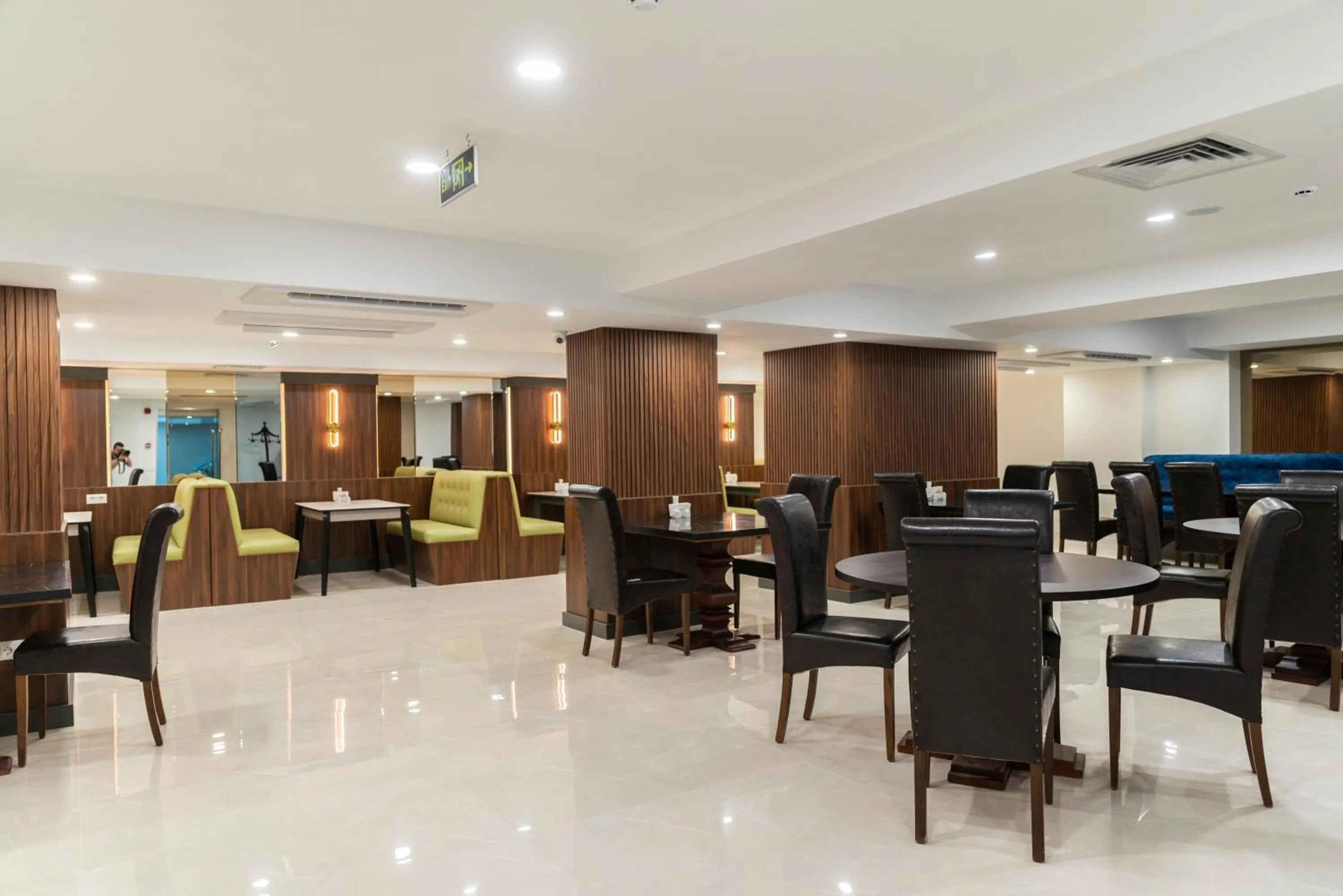 Restaurant/places to eat in Era Palace Batumi