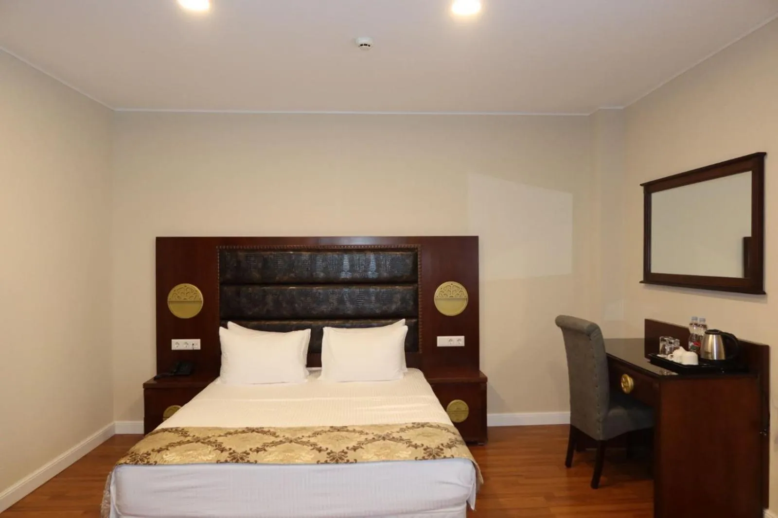 Photo of the whole room, Bed in Era Palace Batumi