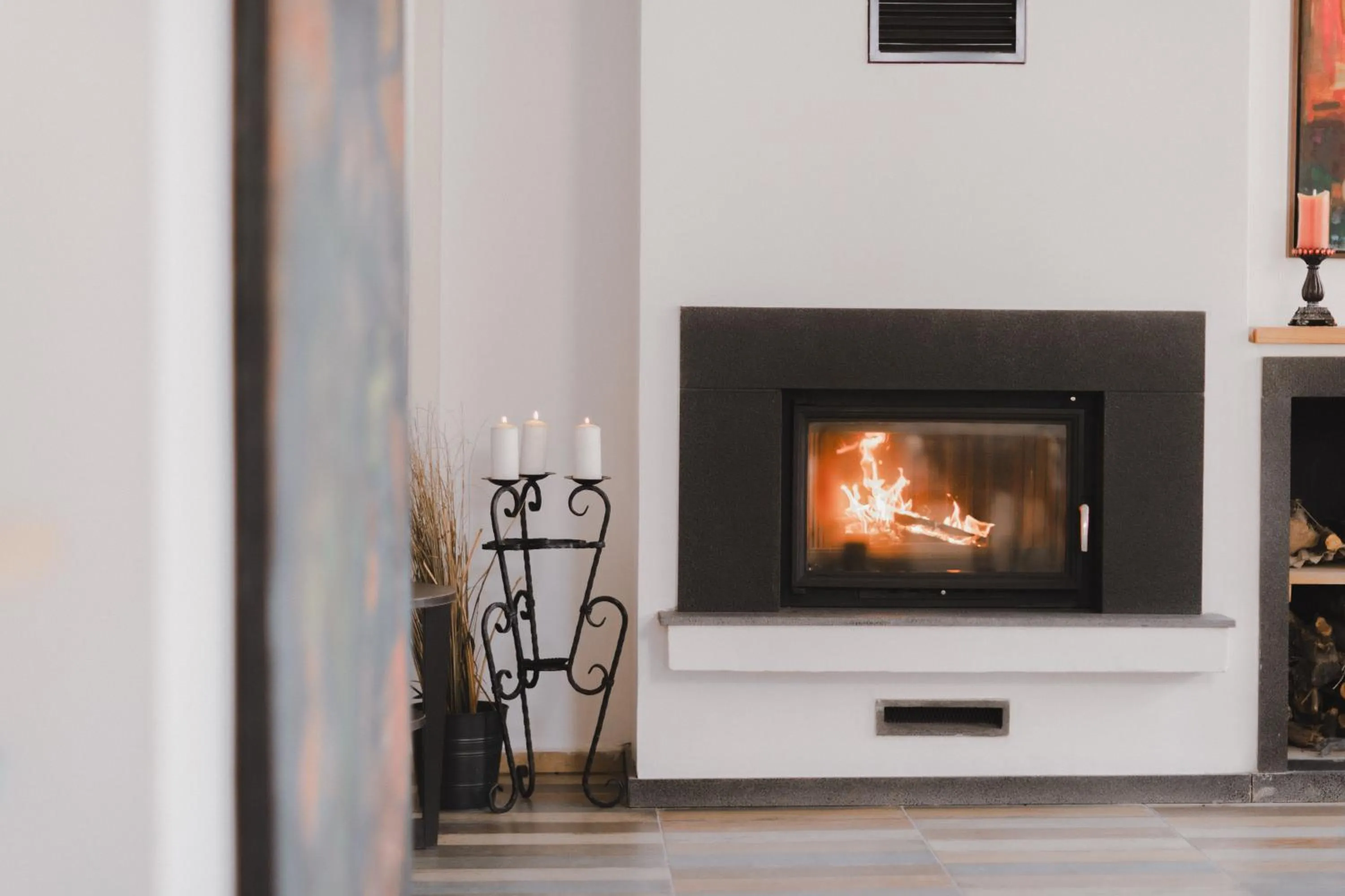 Restaurant/places to eat in MB City Hotel