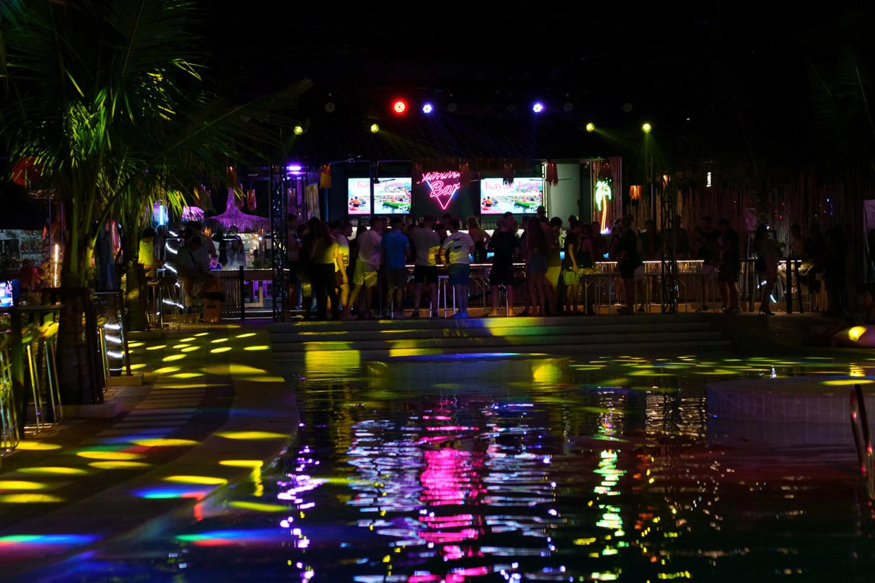 Summer Club and Hostel Ao Nang