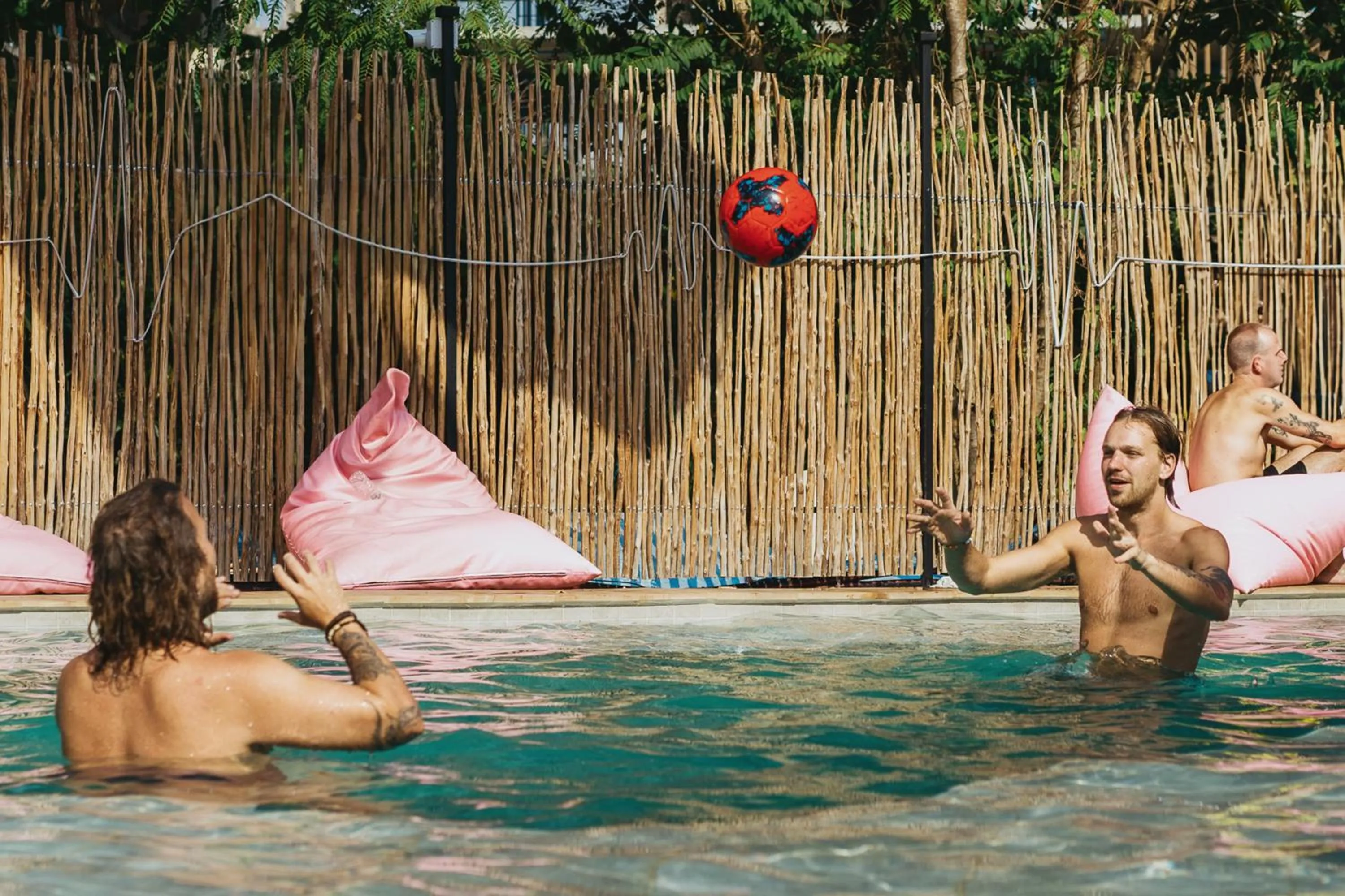 Summer Club and Hostel Ao Nang