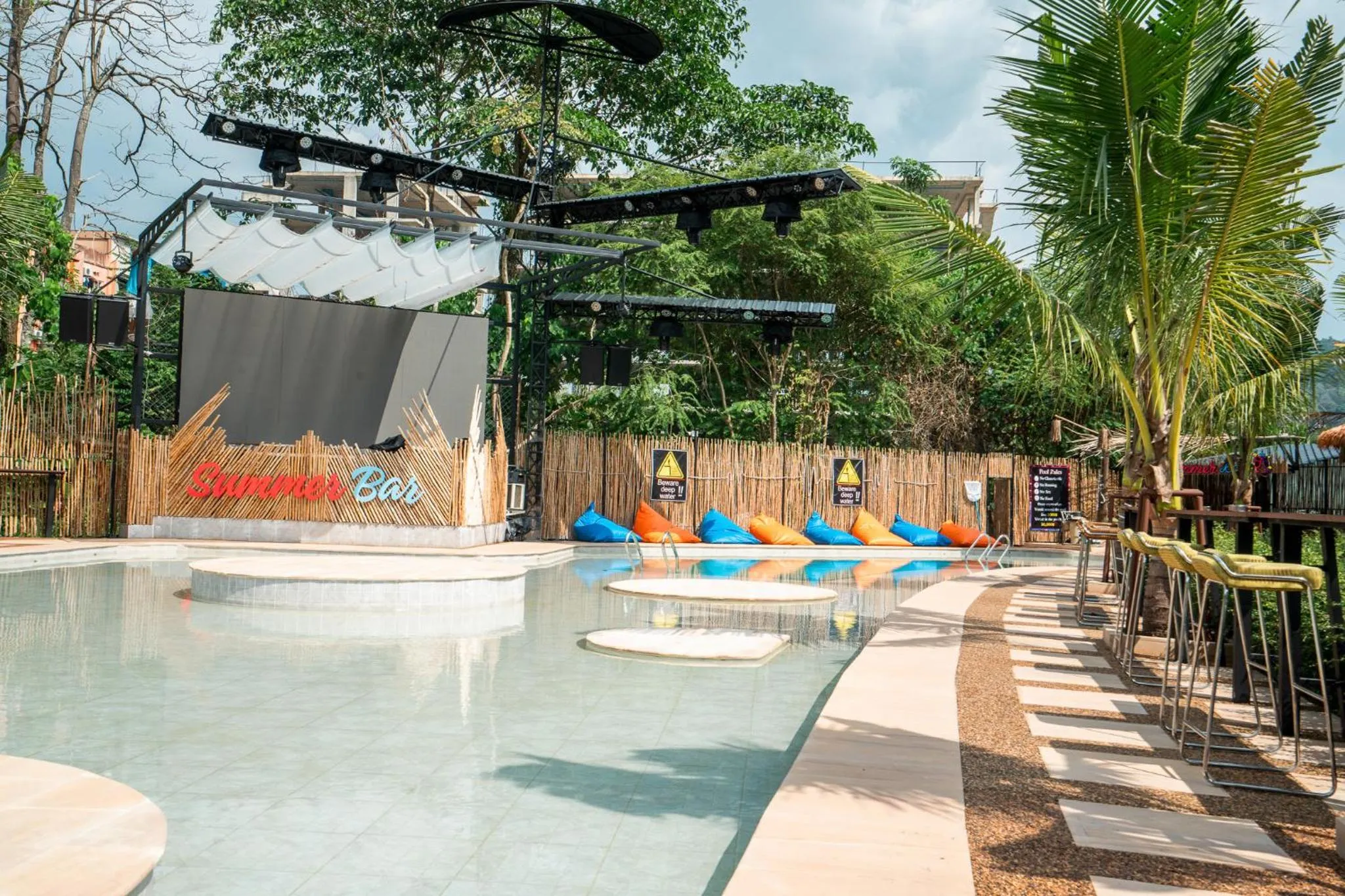 Summer Club and Hostel Ao Nang