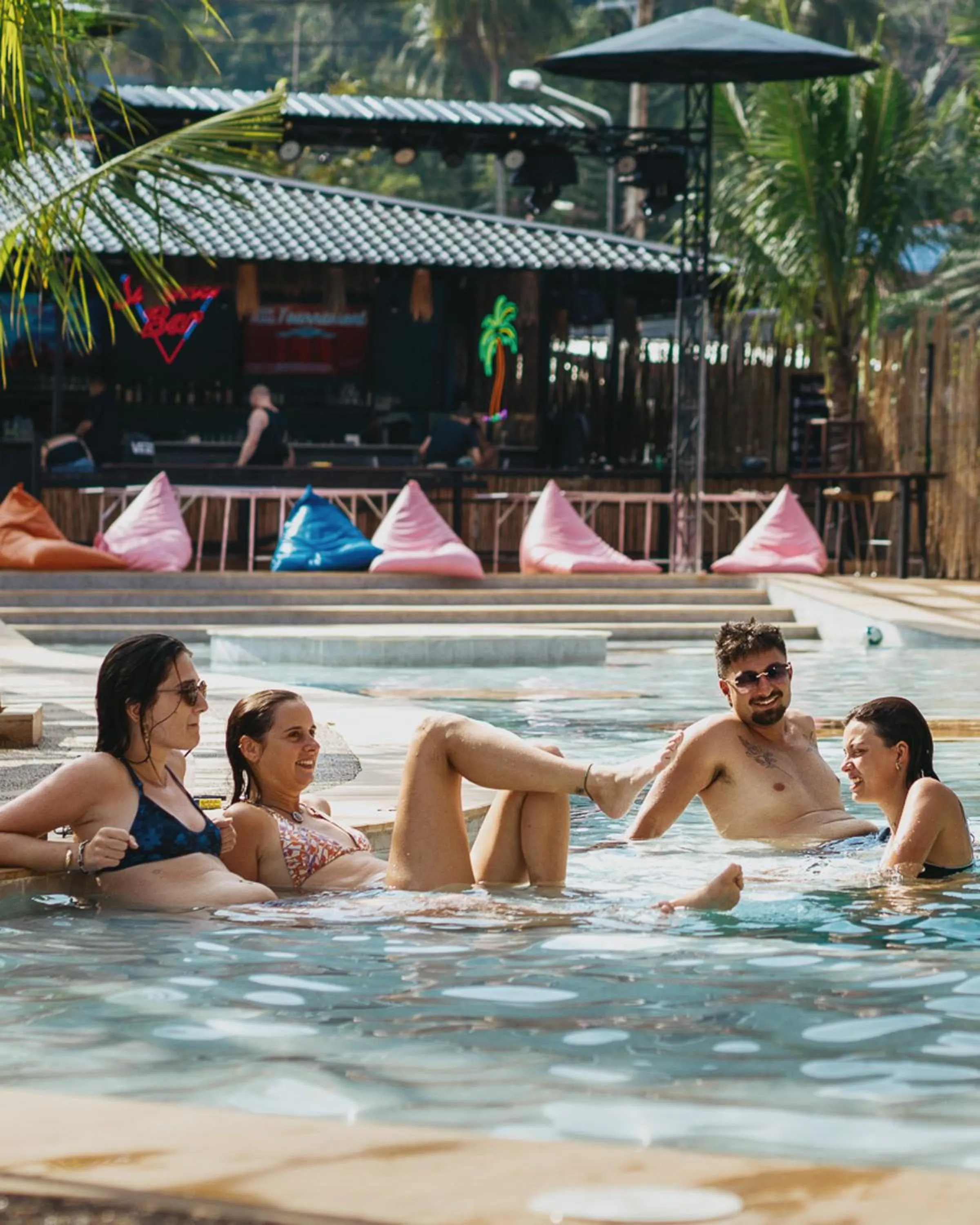 Summer Club and Hostel Ao Nang