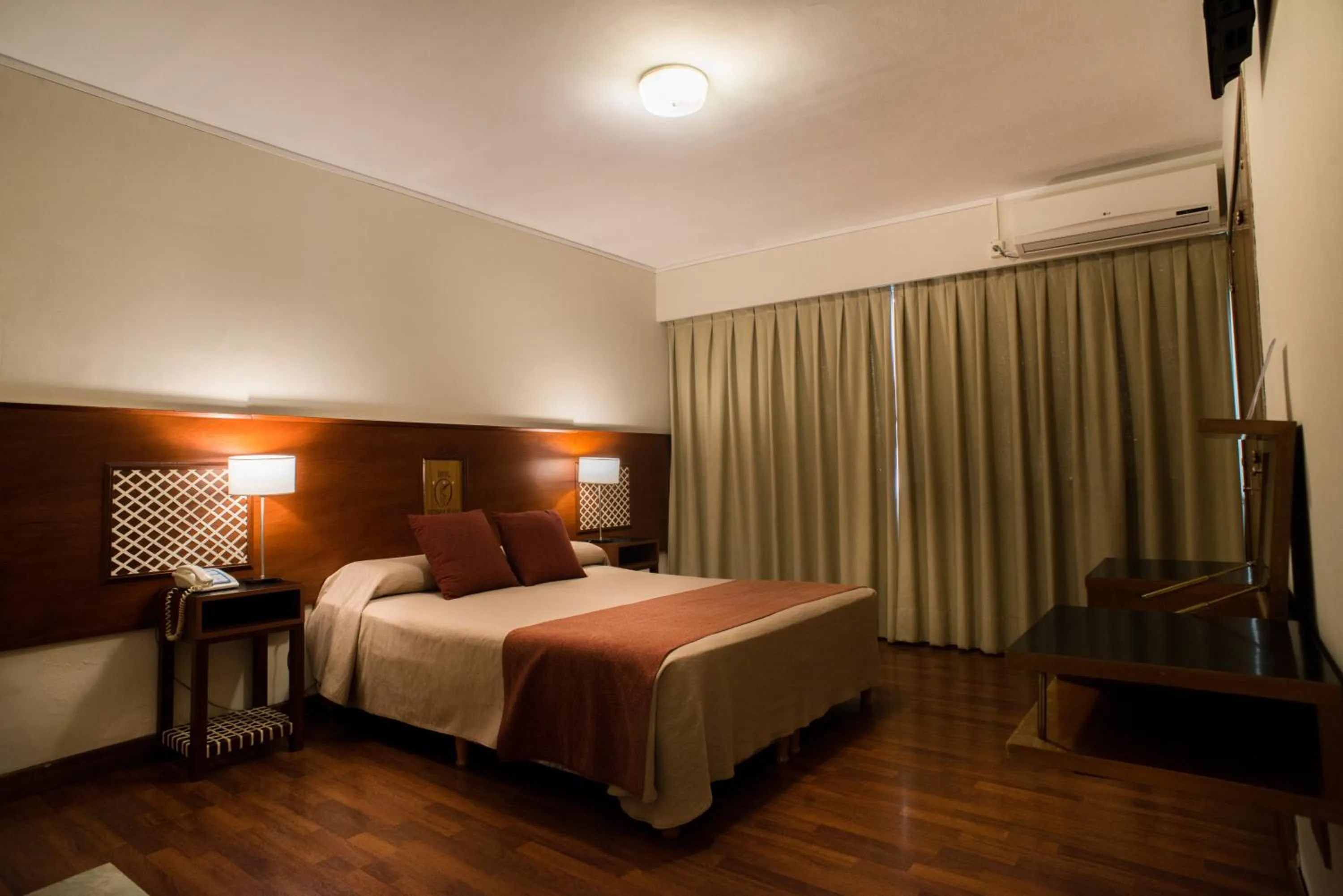 Hotel Victoria Plaza