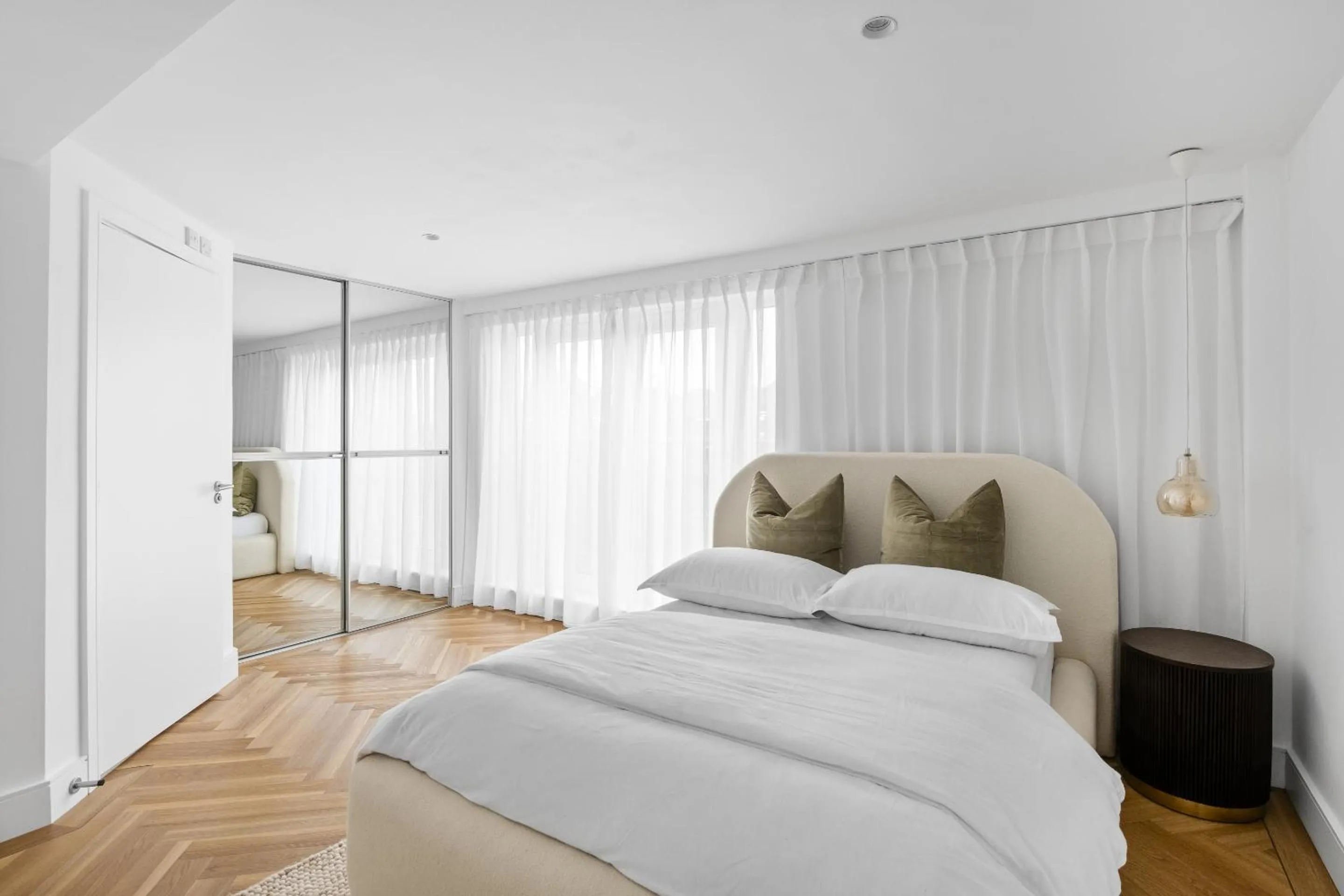 Bedroom, Bed in Navigation Yard