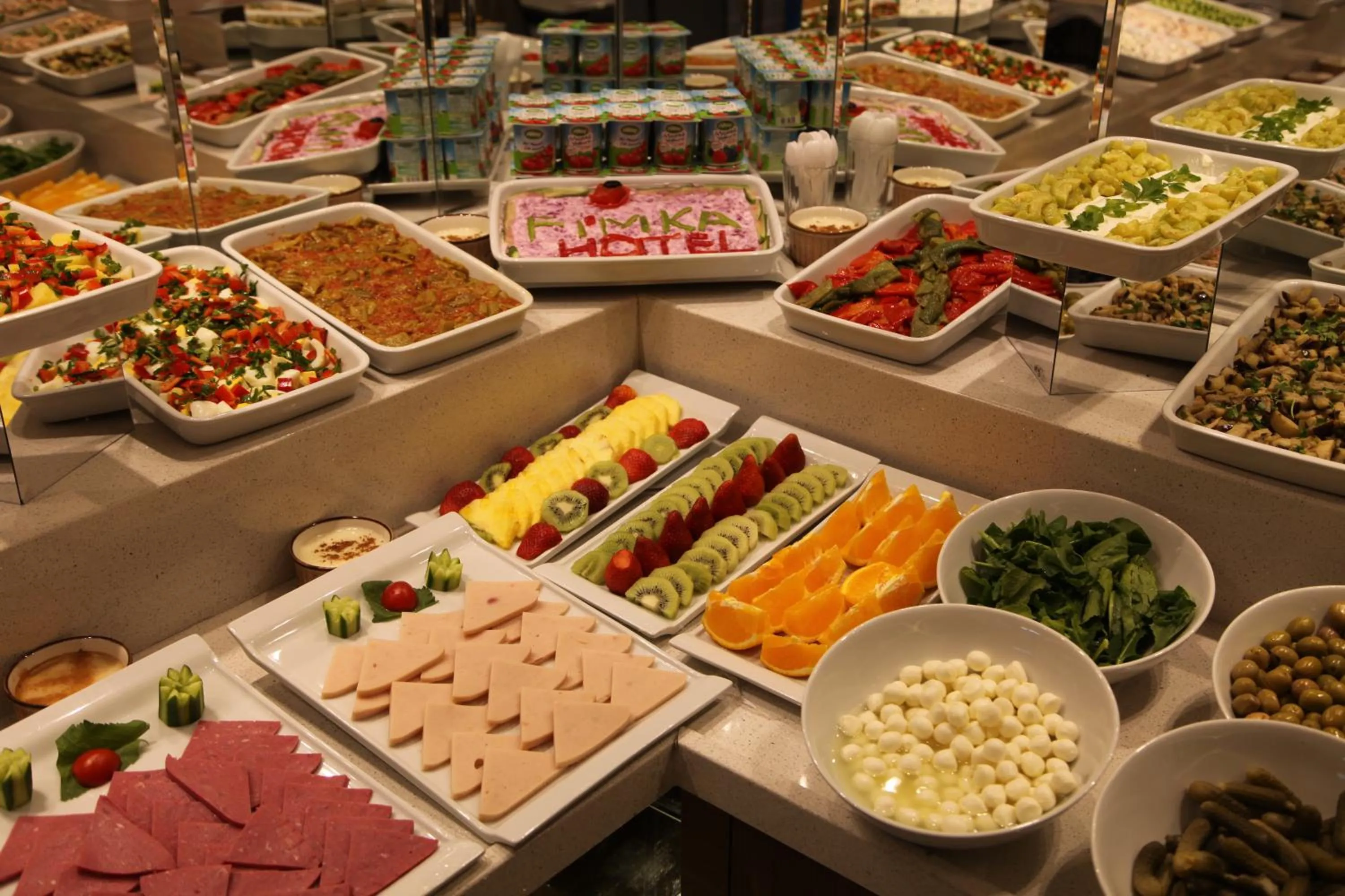 Restaurant/places to eat in Fimka Hotel