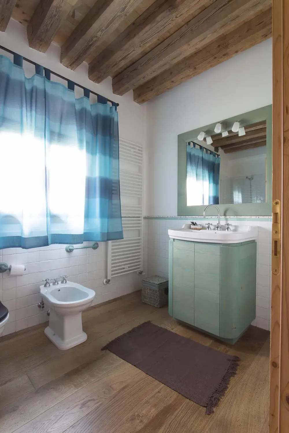 Small Double Room with Private External Bathroom in La Casa di Campagna Small Double Room with Private External Bathroom in La Casa di Campagna