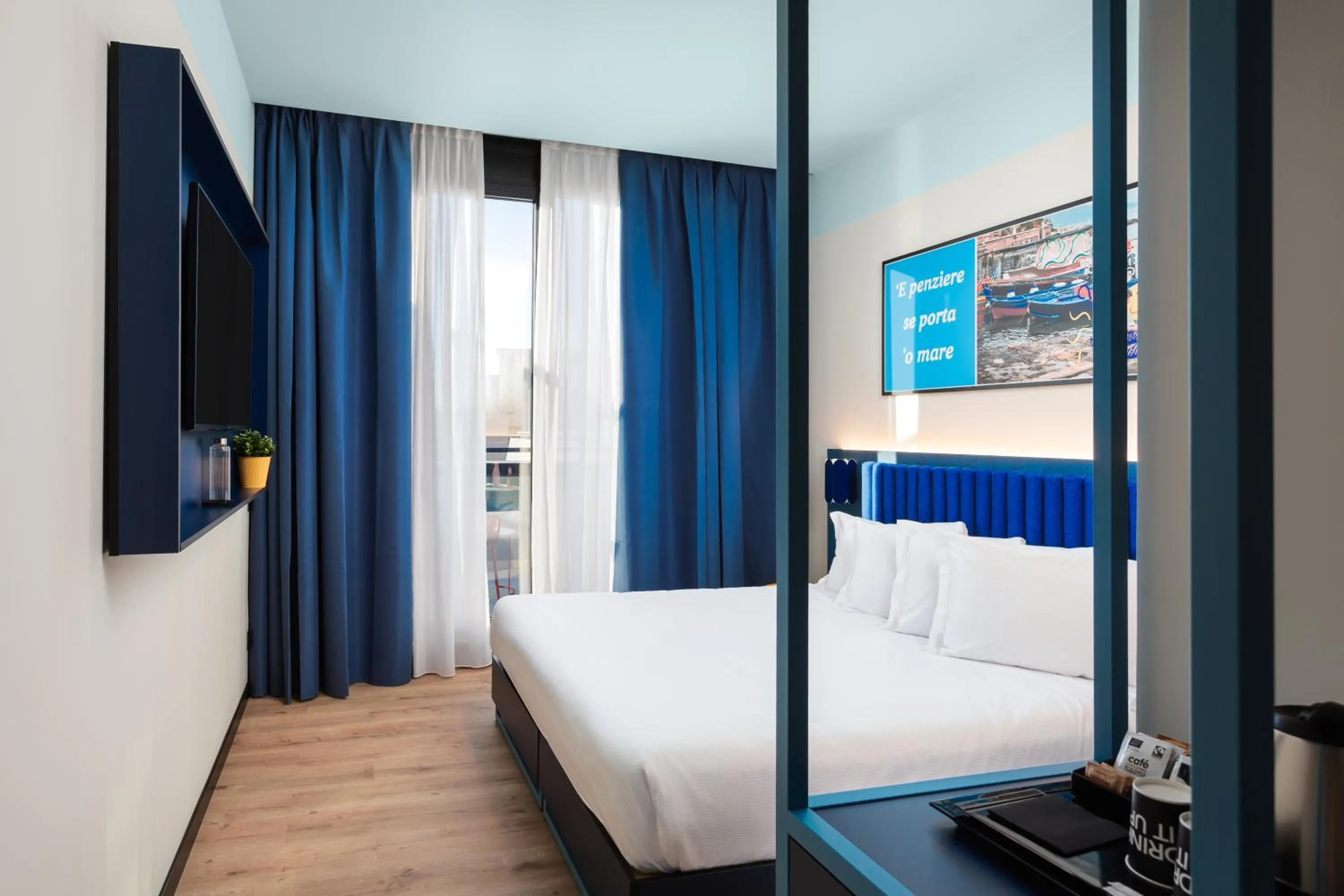 Bedroom, Bed in CX Naples Centrale