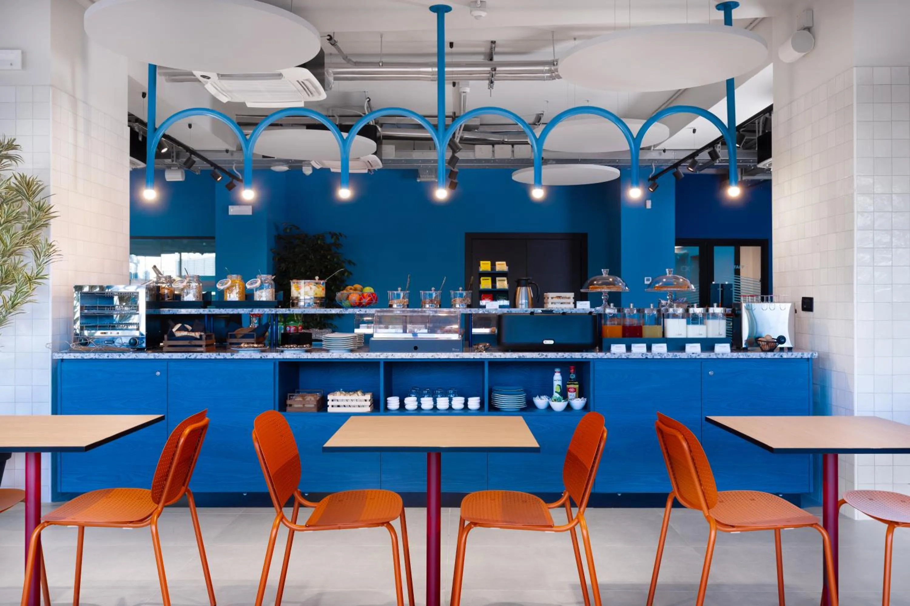 Breakfast in CX Naples Centrale